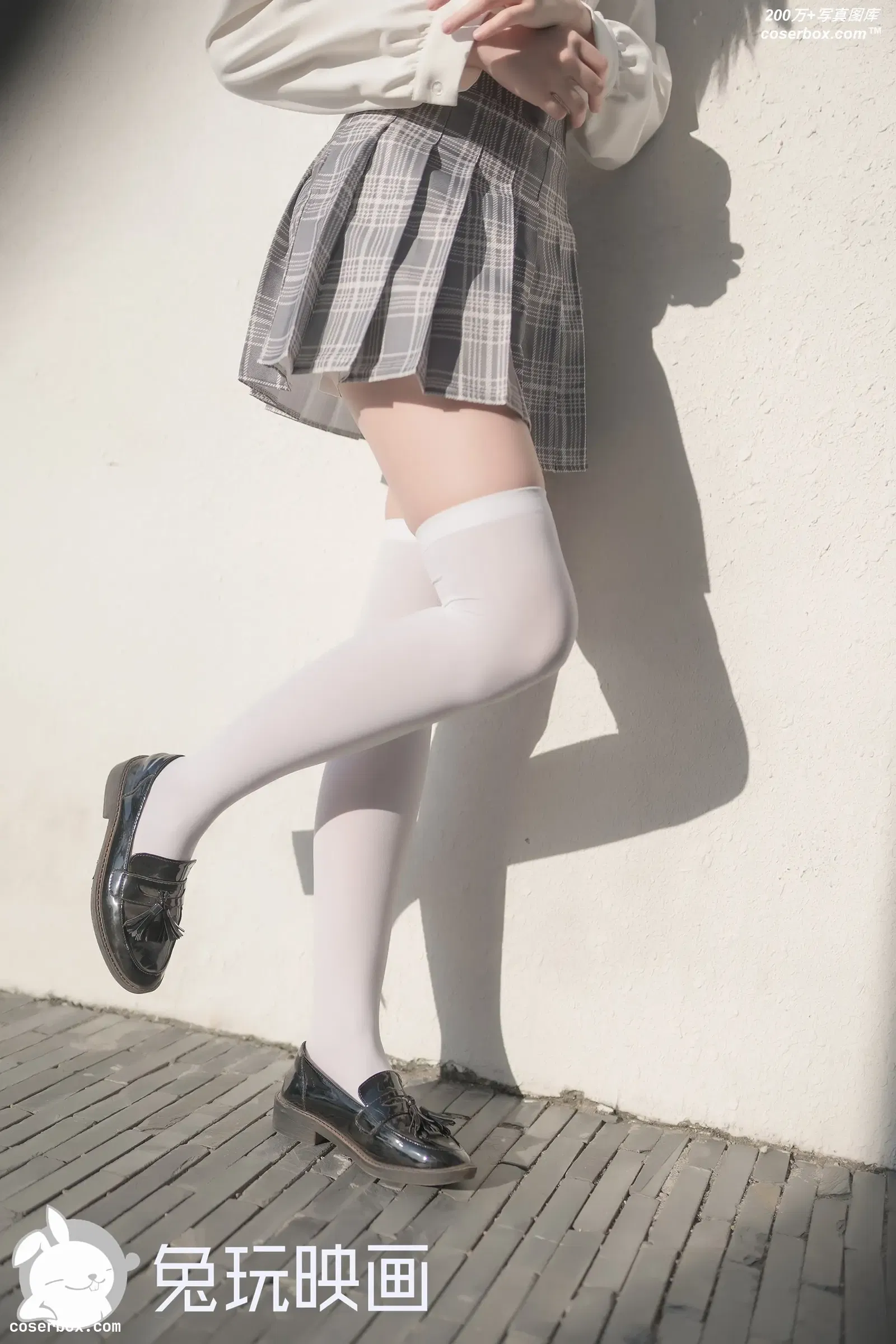 C34.002 白丝与阳光 [40P-84MB]