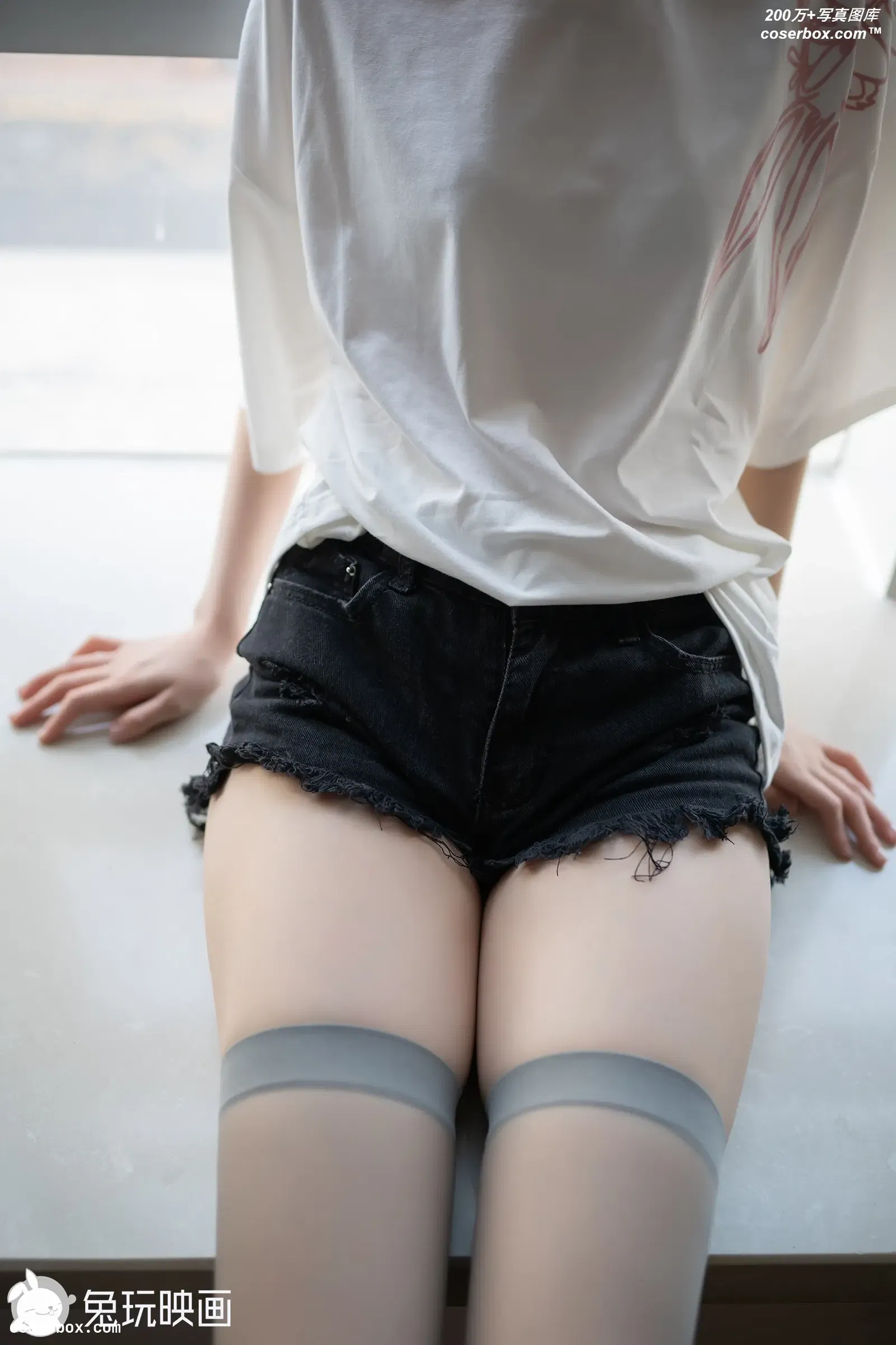 C41.002 短裤灰色丝袜 [39P-67MB]