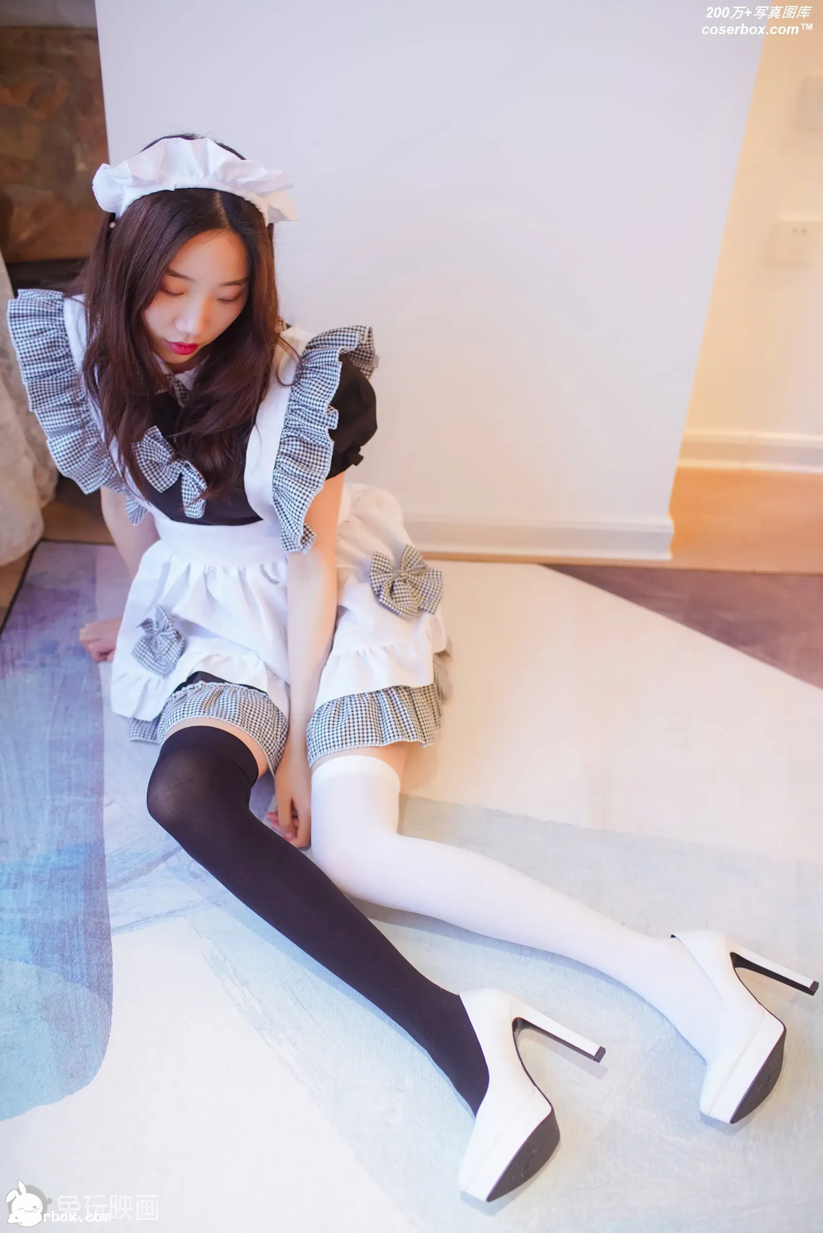 C15.003 黑白女仆装 [43P-245MB]