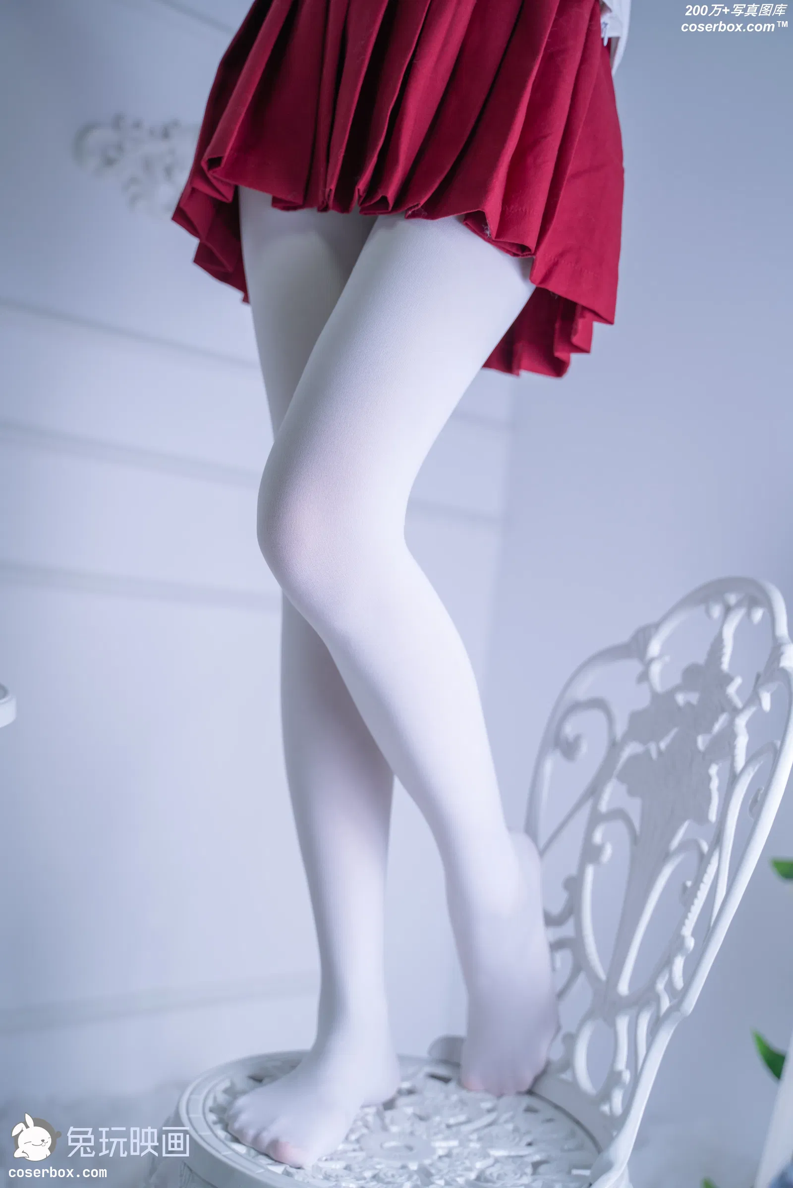 C00.004 红裙与白丝 [44P-996MB]