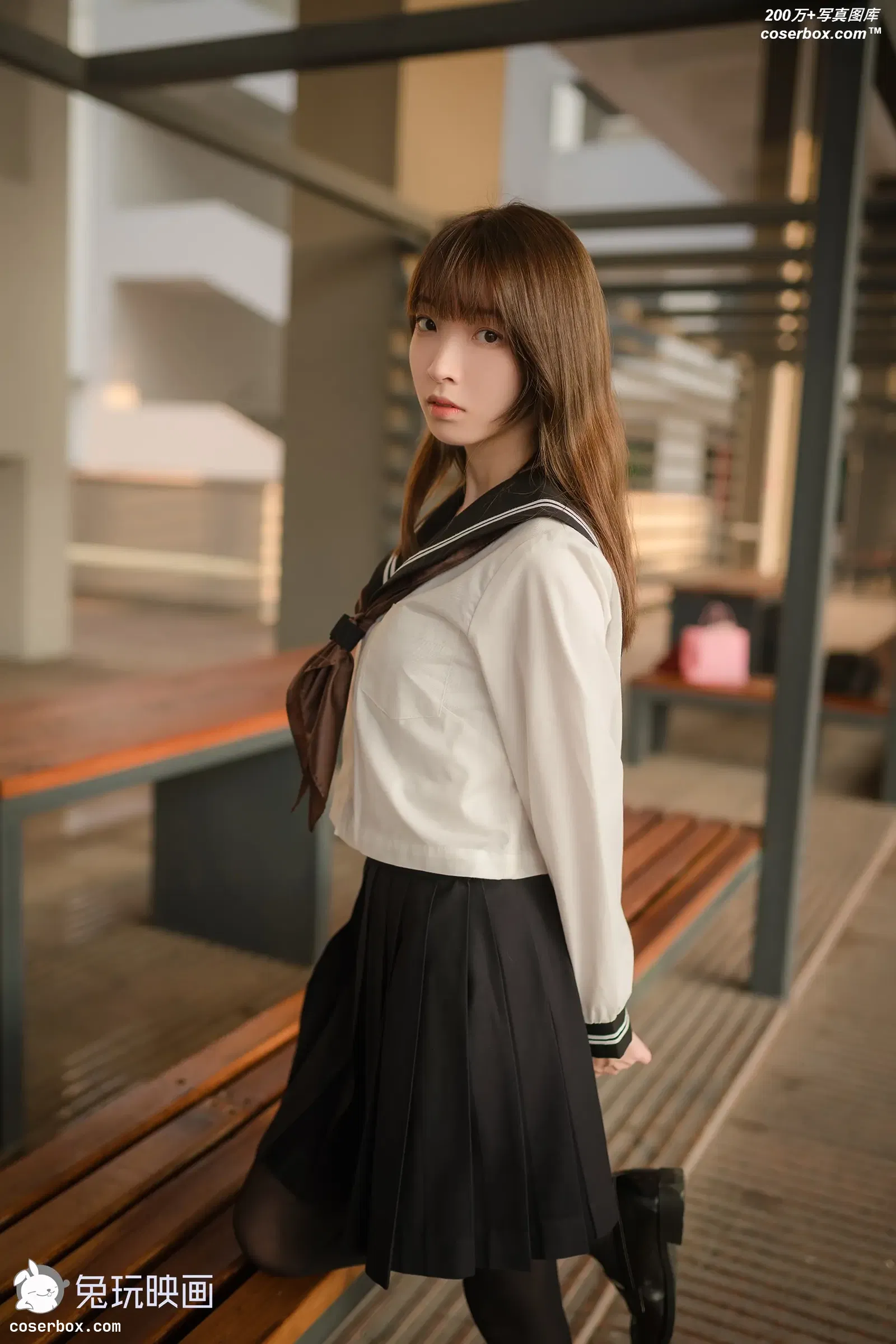 B94.004 黄昏里的JK [39P-89MB]