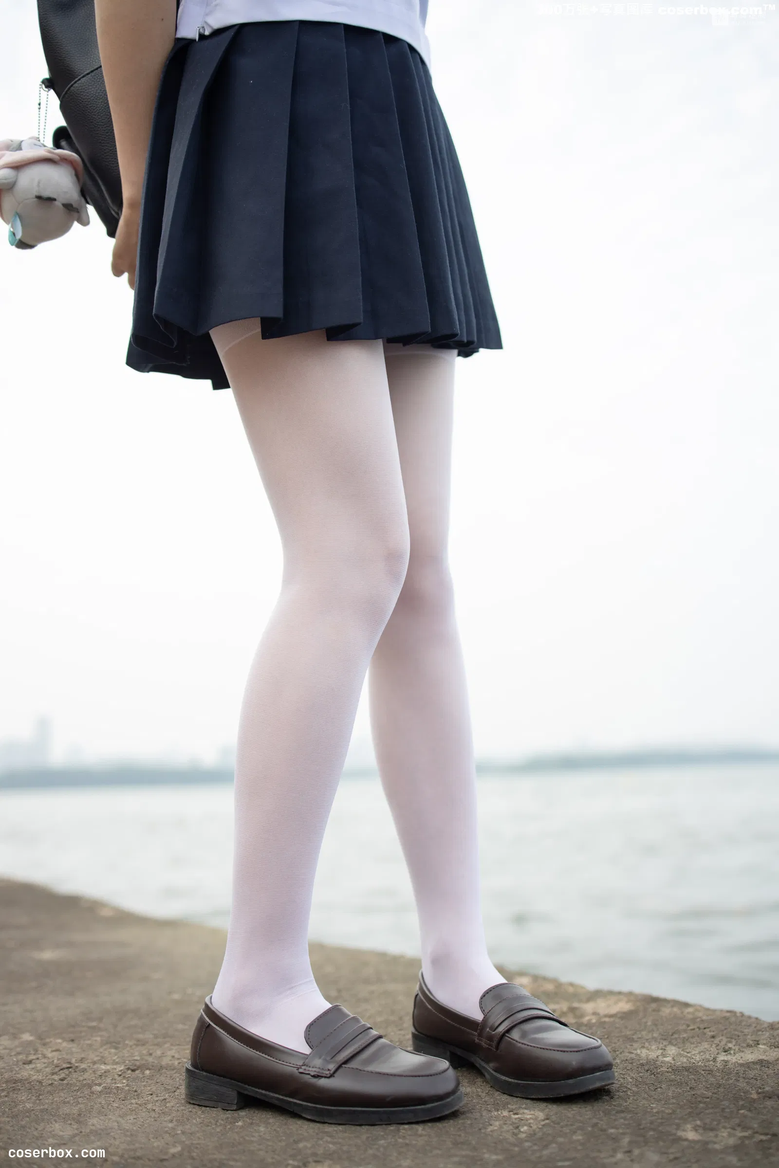 森萝财团写真 JKFUN-028 抑郁湖边与绝望天台 15D白丝 默陌 [58P2V3.14G]