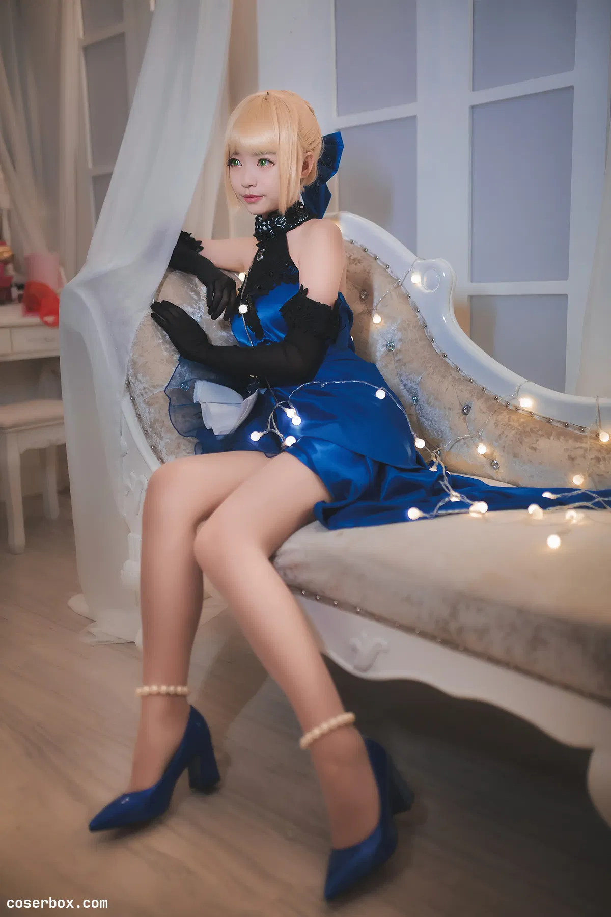 大大卷卷小卷 NO.001 参见女王陛下 - 1