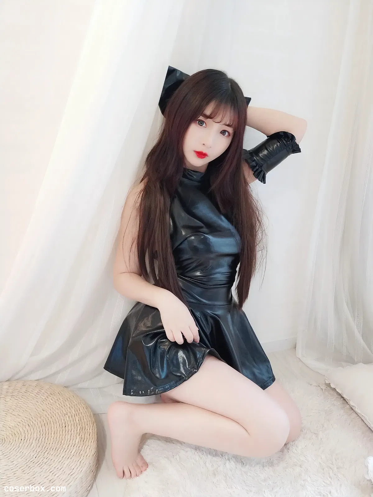 古川kagura NO.018 黑亮连衣裙 裸足 - 1