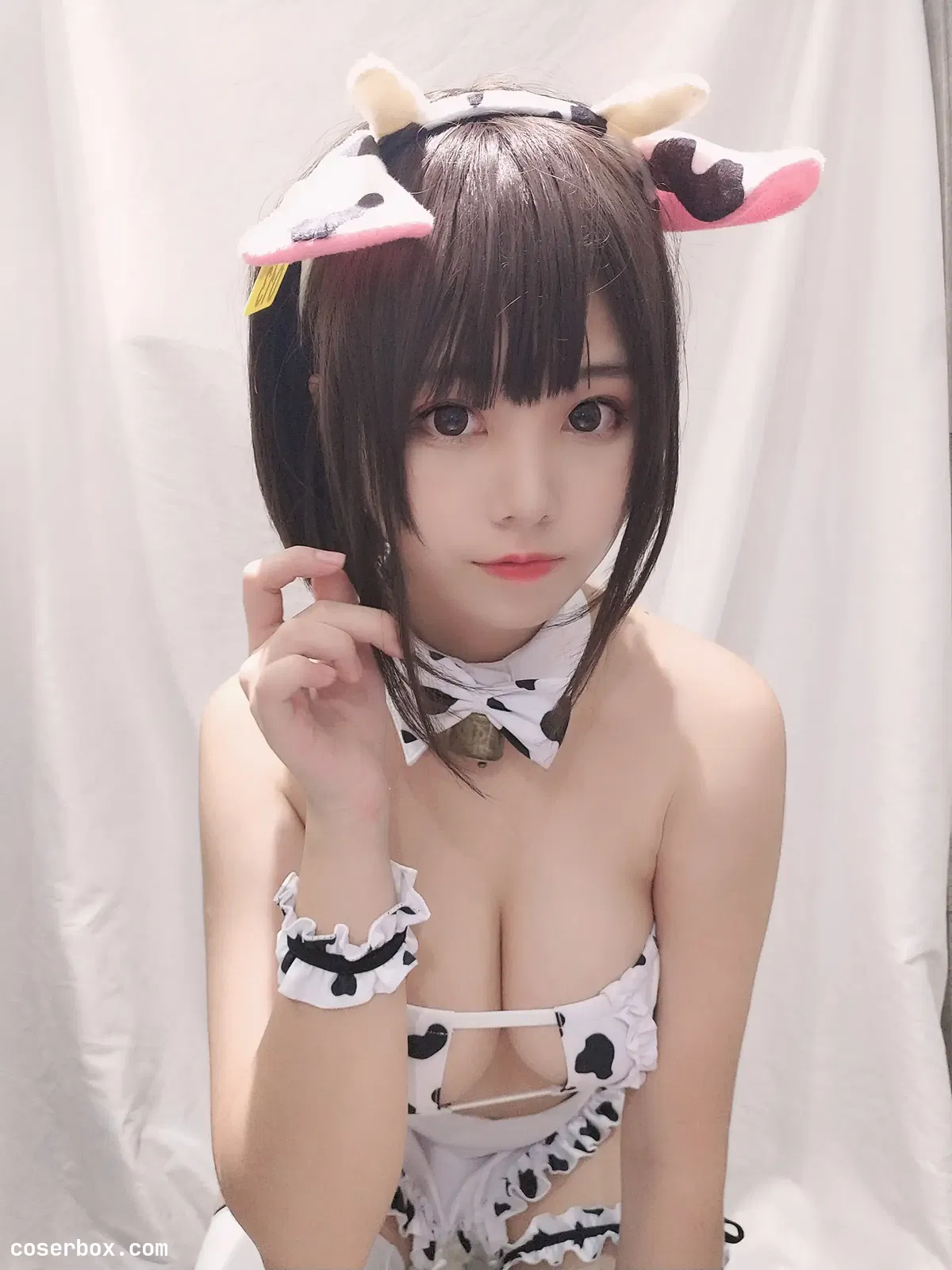 蜜汁猫裘 NO.025 小奶牛自拍版女仆 [20P-40MB] - 2