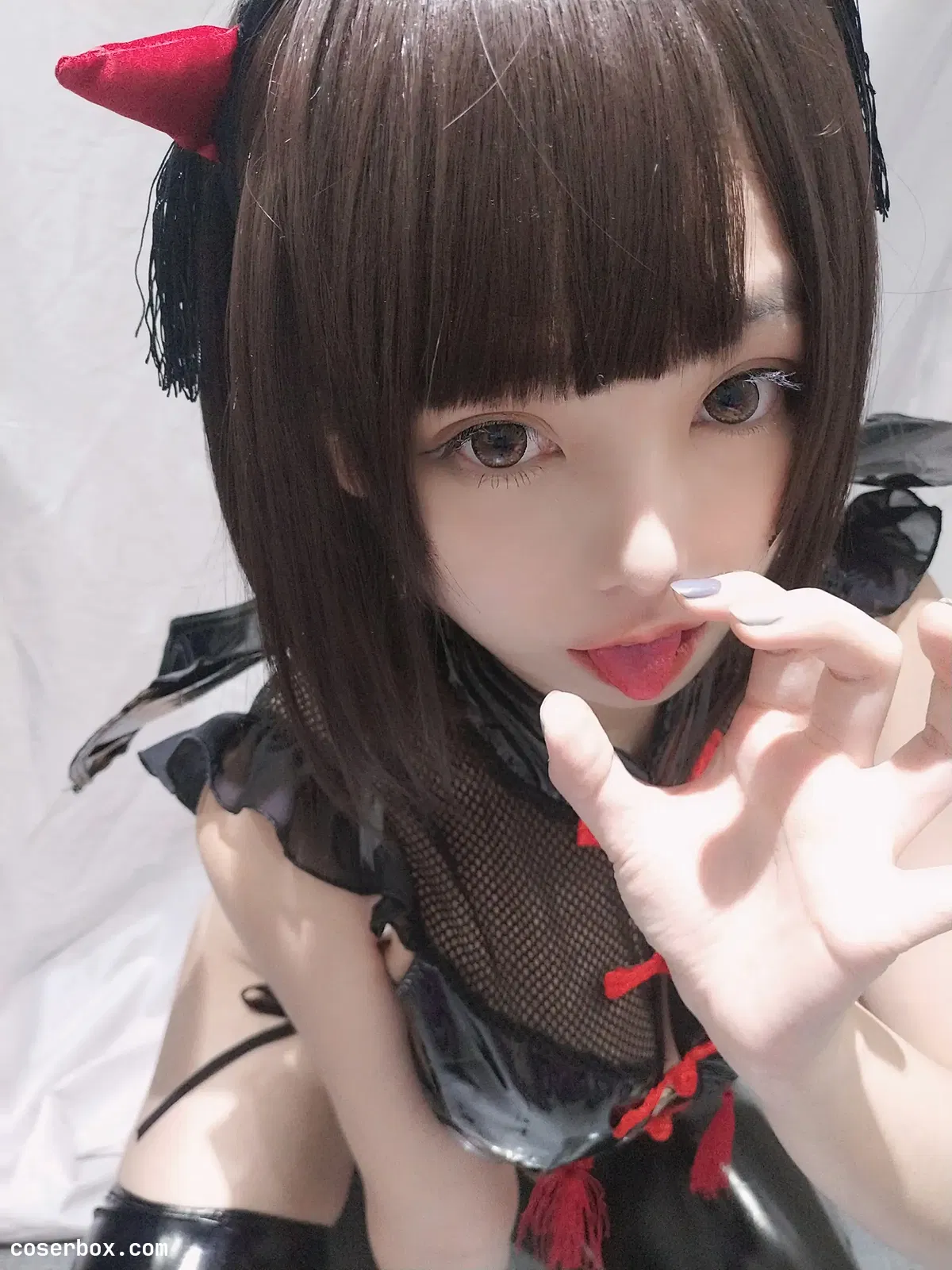 蜜汁猫裘 NO.023 小恶魔自拍 [28P-59MB] - 2