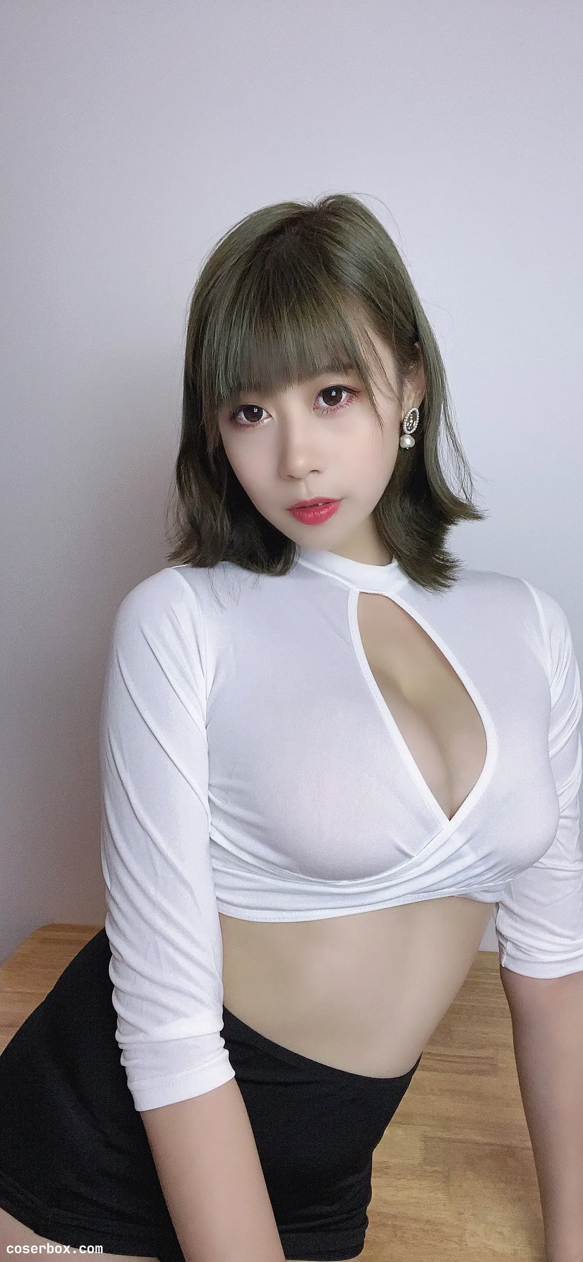 奈汐酱nice NO.006 12号自拍本-不务正业小秘书 - 1