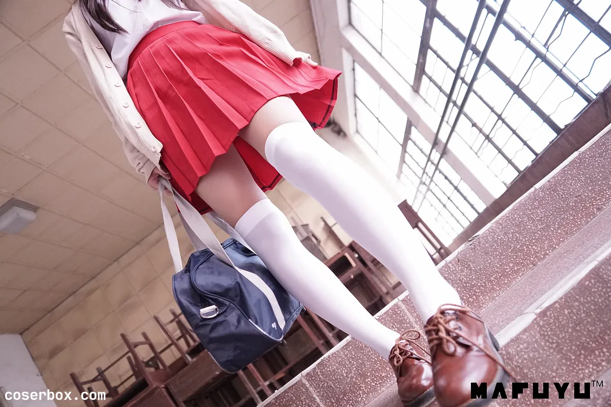 神楽坂真冬 NO.001 红JK白过膝系列 - 1