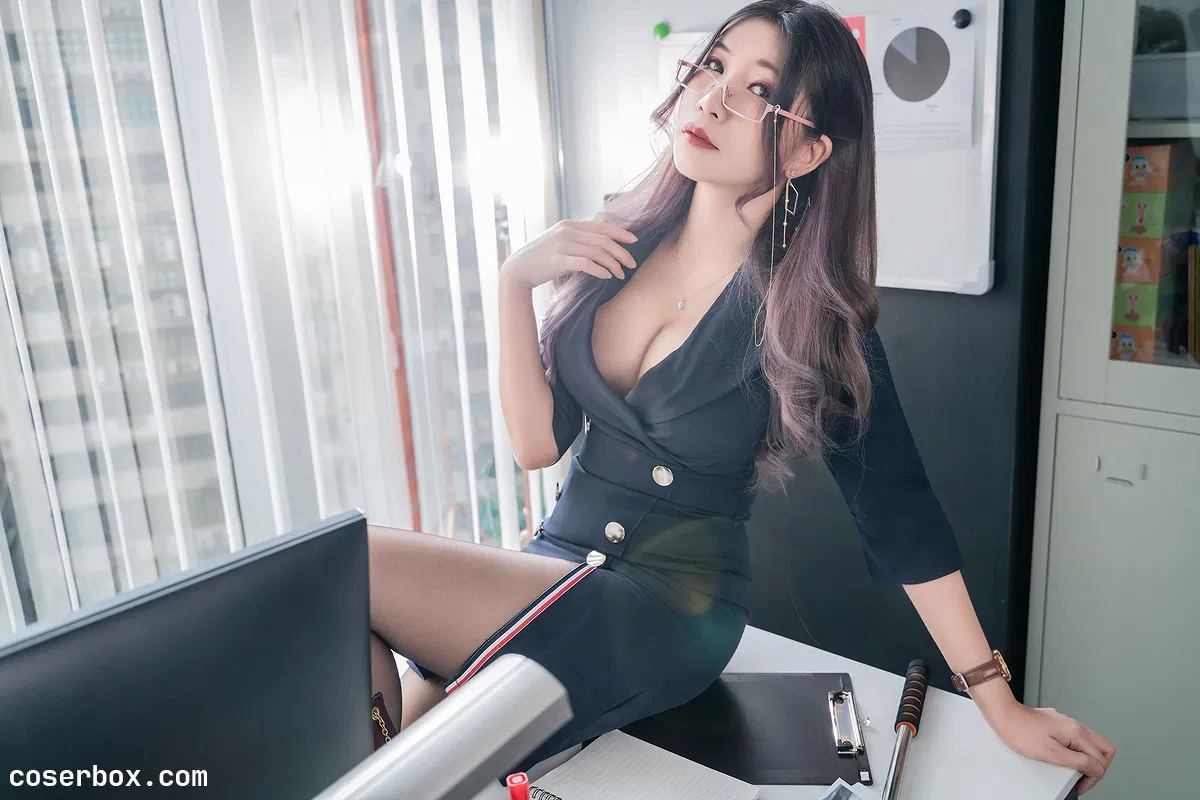 小琪-aki NO.013 CEO - 2