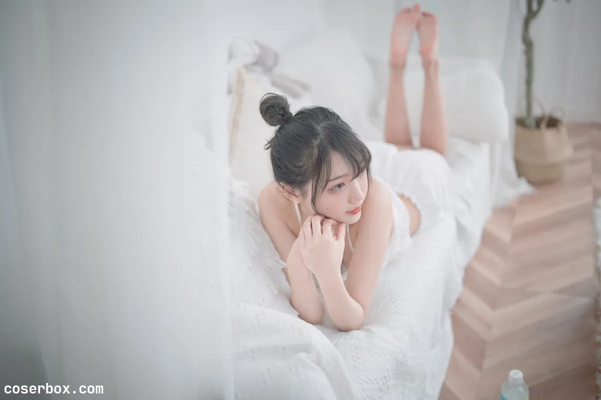 周叽是可爱兔兔 NO.003 白色睡衣 [23P 196 - 1