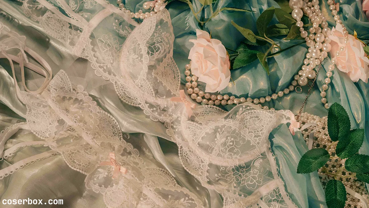 云溪溪 NO.010 奶桃 油画少女 [42P 1V 1 - 1