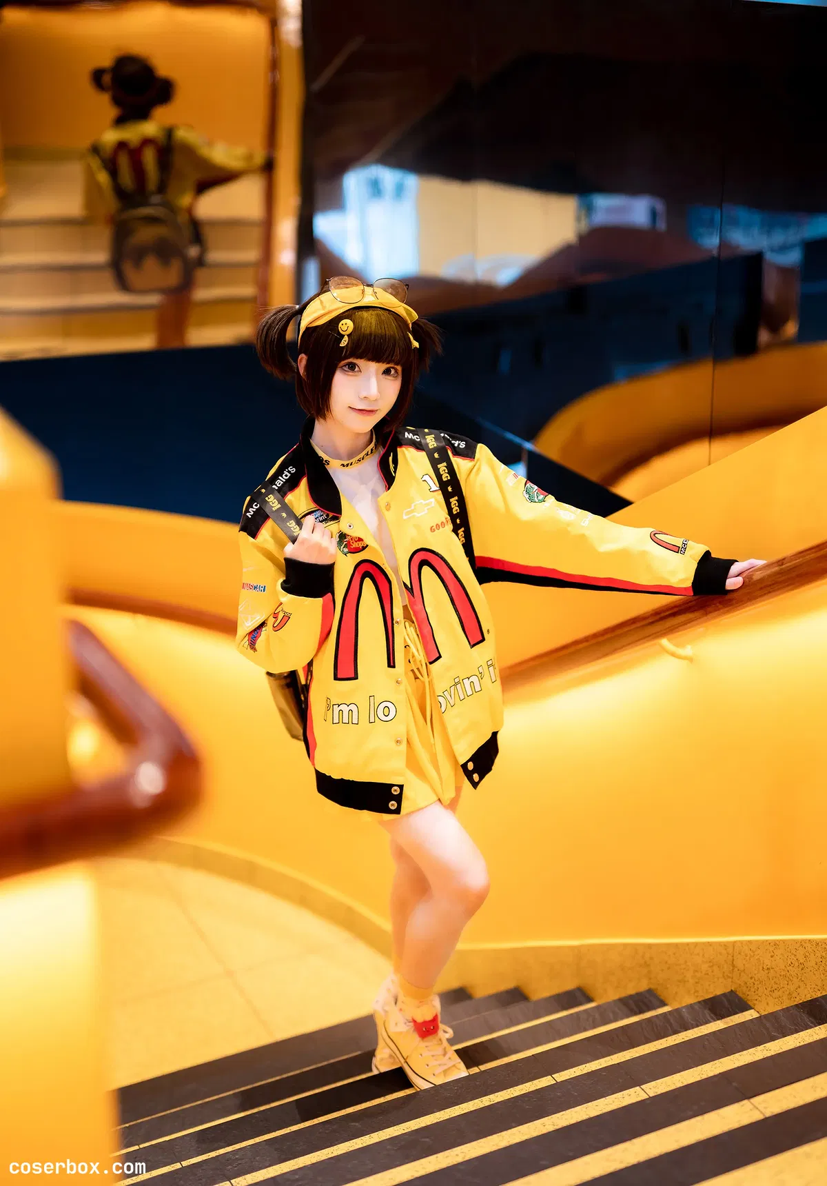 Kitaro_绮太郎 NO.094 麦当劳女孩 [19P 79.0MB] - 1