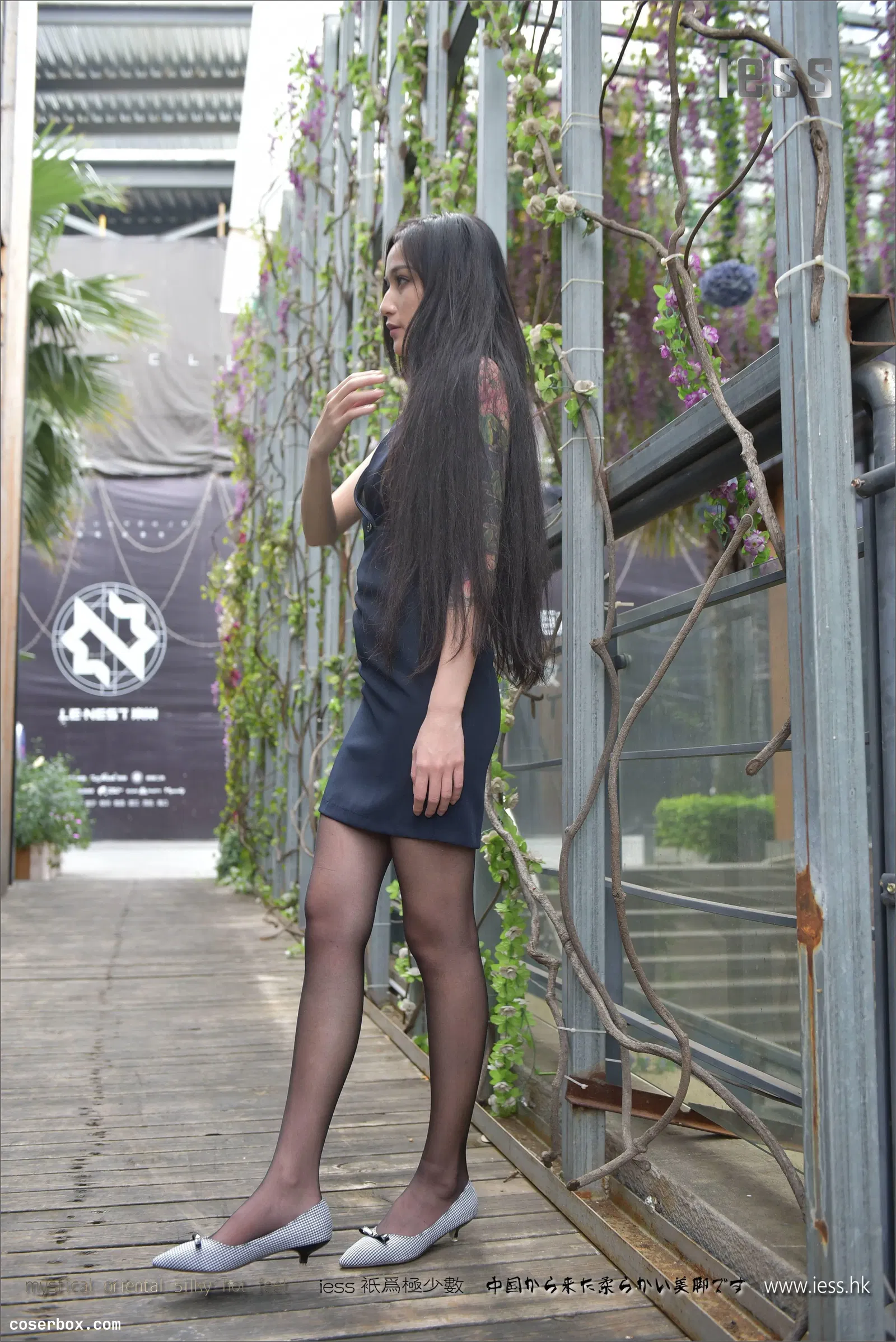 IESS异思趣向 2017.04.28 丝足便当110：《户外黑丝平底鞋》潇潇 [99P 107.92MB]