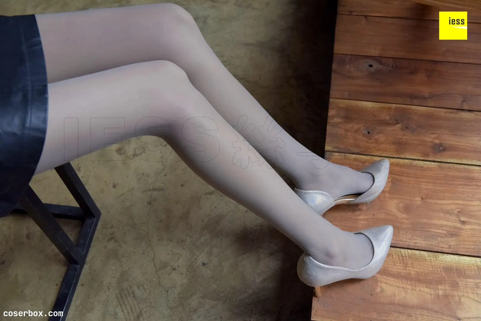 IESS异思趣向 2018.01.17 丝享家149：《超值铅笔腿灰丝》永英 [99P-38.2M] [99P 39.03MB]