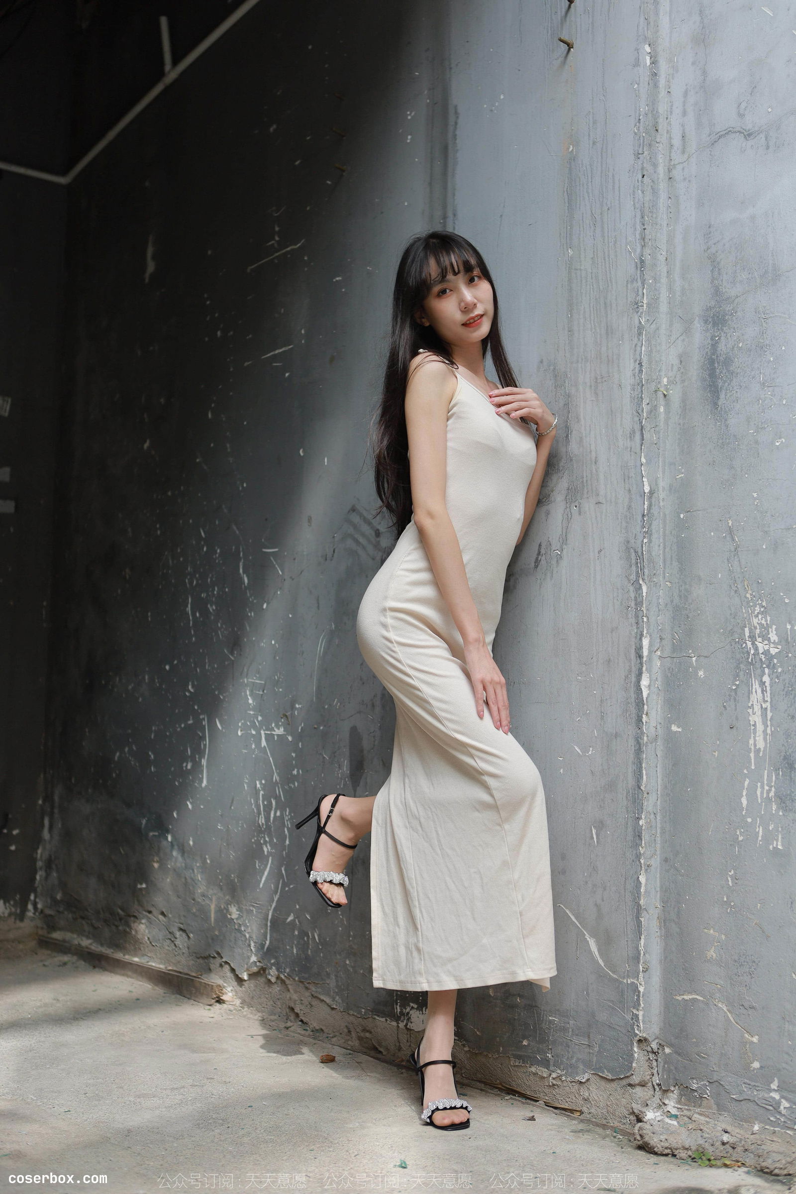 IESS异思趣向 2022.11.08 丝享家 1262 团团《高叉长腿》[88P-96.2M] [88P 94.38MB]