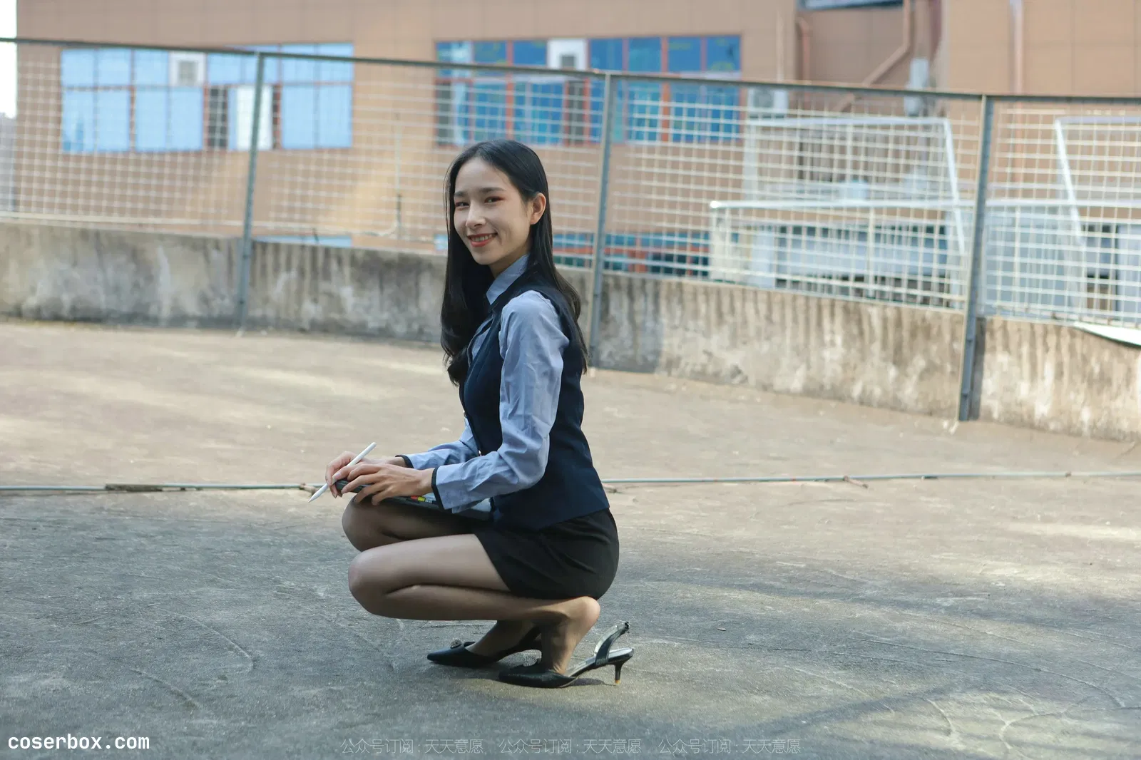 IESS异思趣向 2022.02.29 丝享家1015：美子《职业包臀裙黑丝》[98P／123MB] [98P 122.95MB]