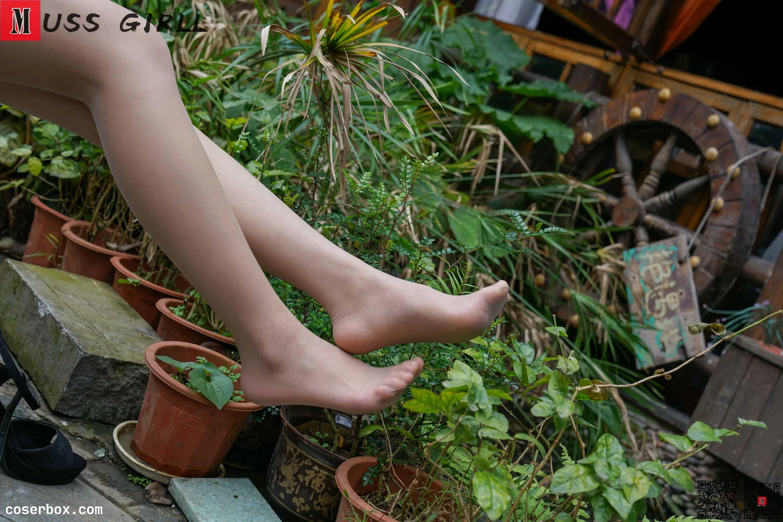 MussGirl慕丝女郎 NO.135 条纹制服薄丝 [115P+216M]