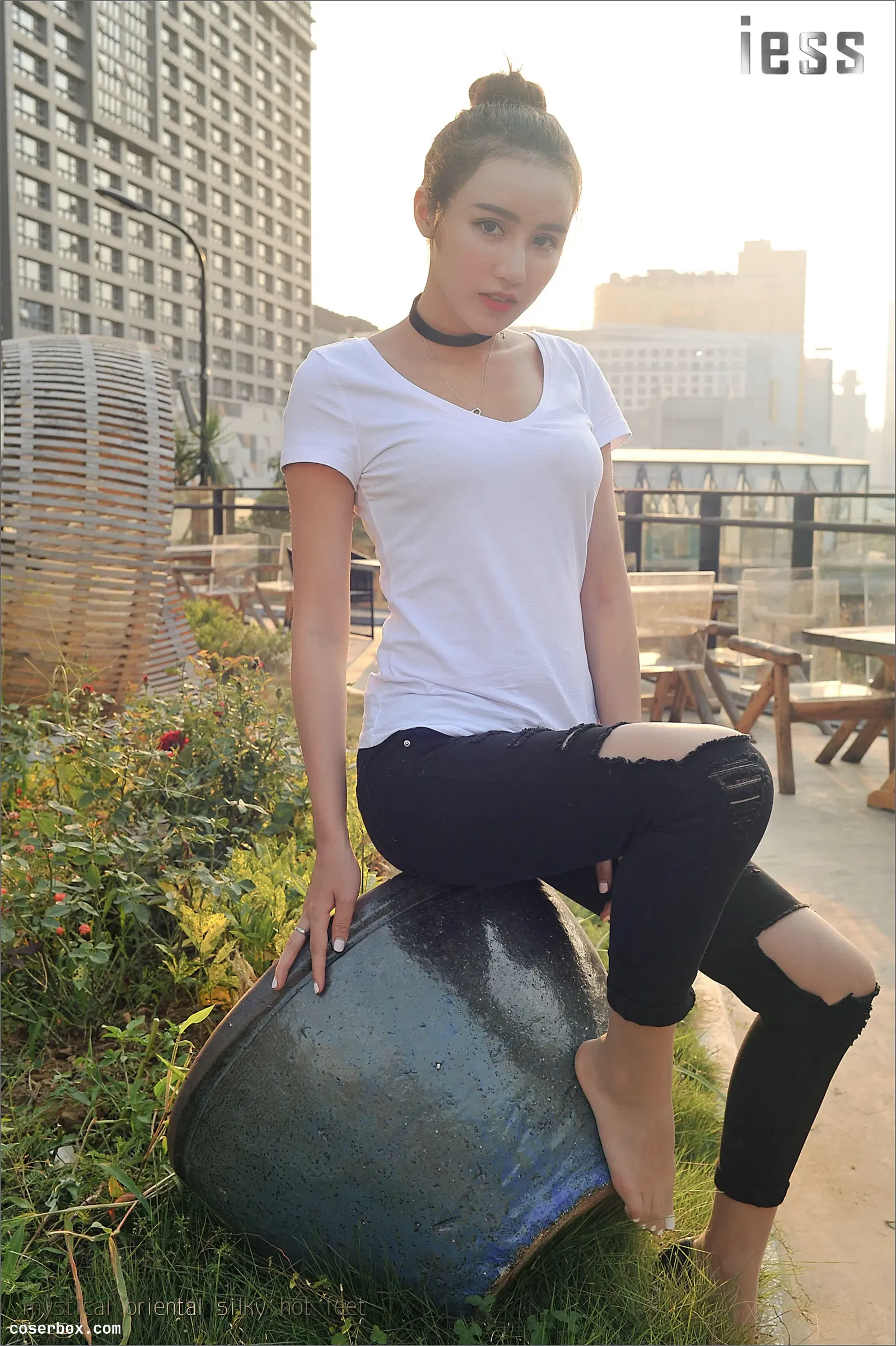 IESS异思趣向 2016.10.19 丝足便当018：《SASA与ES6(超薄肉丝)》 [60P 69.99MB]