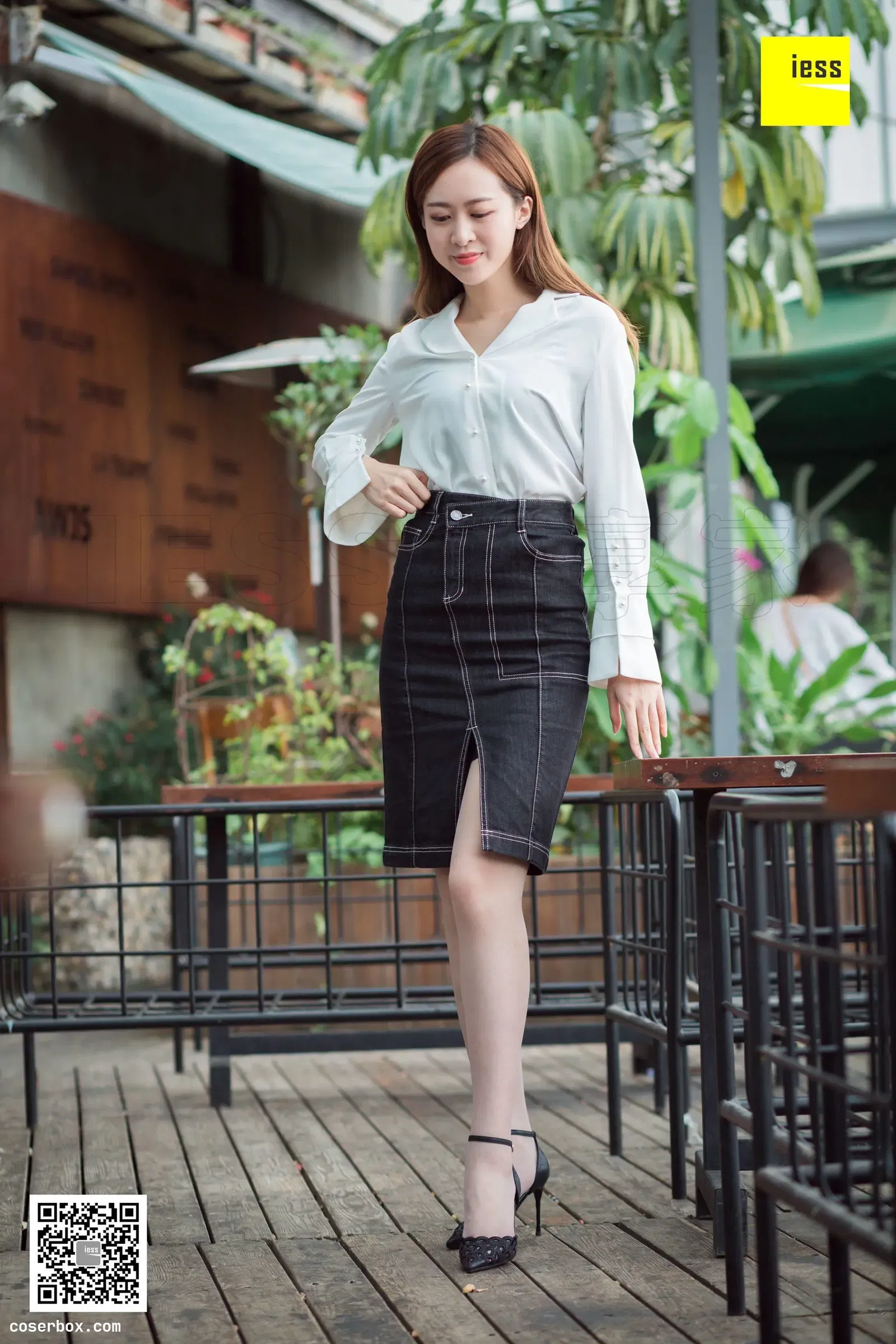 IESS异思趣向 2018.12.17 丝享家382：《紫紫知性灰丝》紫紫 [90P-31M] [90P 33.28MB]