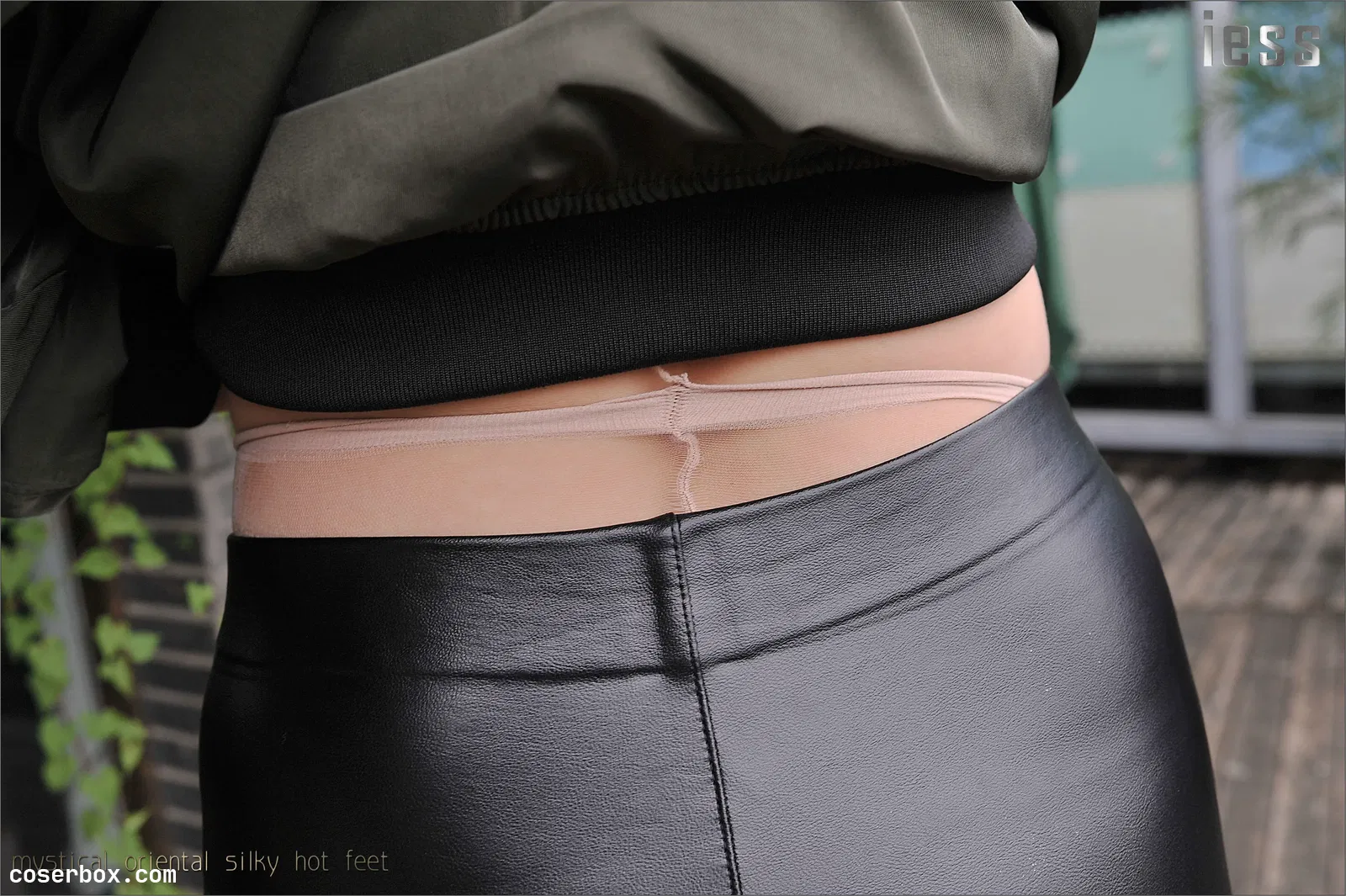 IESS异思趣向 2016.10.21 丝足便当020：《紧绷皮裤与顺滑肉丝 1》羊羊 [67P 77.88MB]