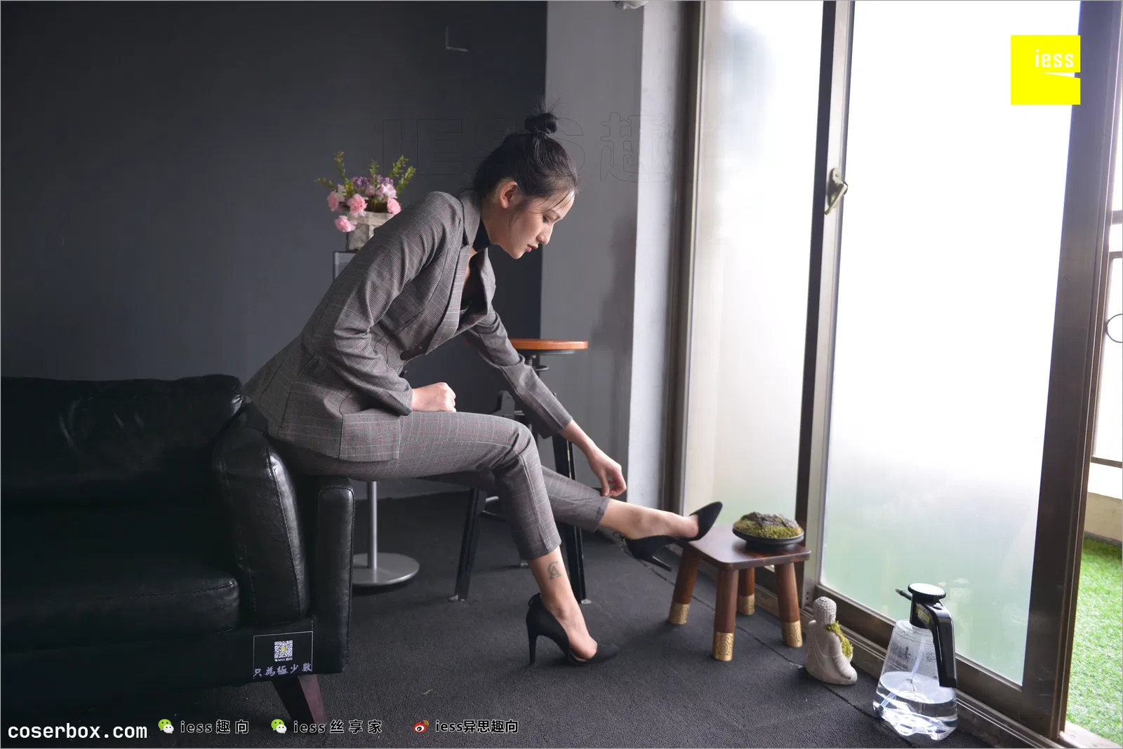 IESS异思趣向 2018.06.20 丝足便当241：《短网袜、长裤与职场》潇潇 [98P201MB] [98P 201.1MB]