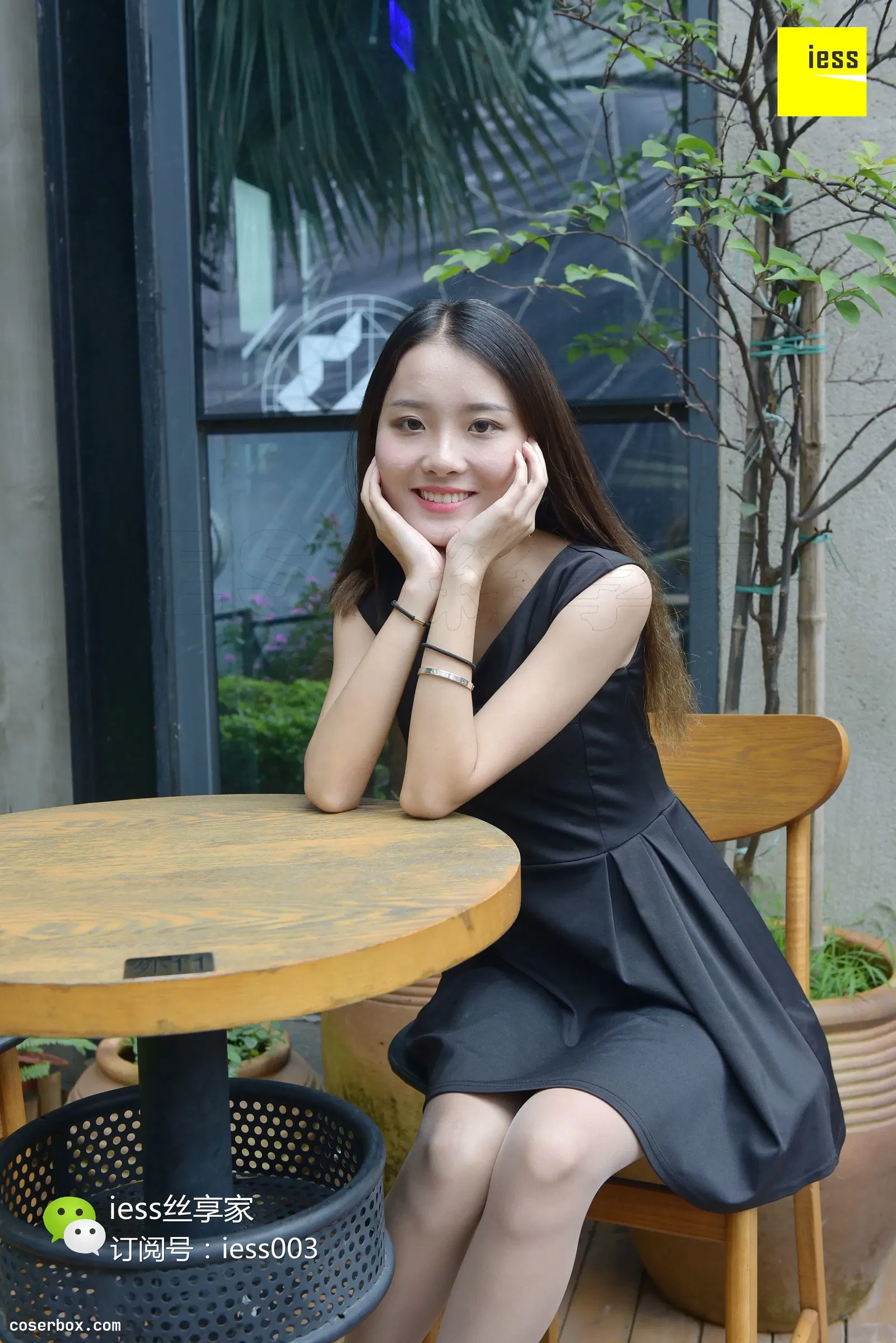 IESS异思趣向 2017.08.01 丝享家033：婉萍 《咬一口水晶玉足》 [99P 57.9MB]