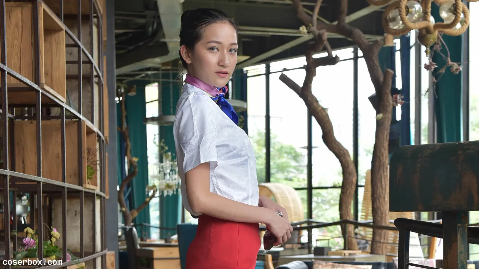 IESS异思趣向 2021.05.14 丝享家803：潇潇《红裙职业装展示》[88P／117MB] [88P 114.94MB]