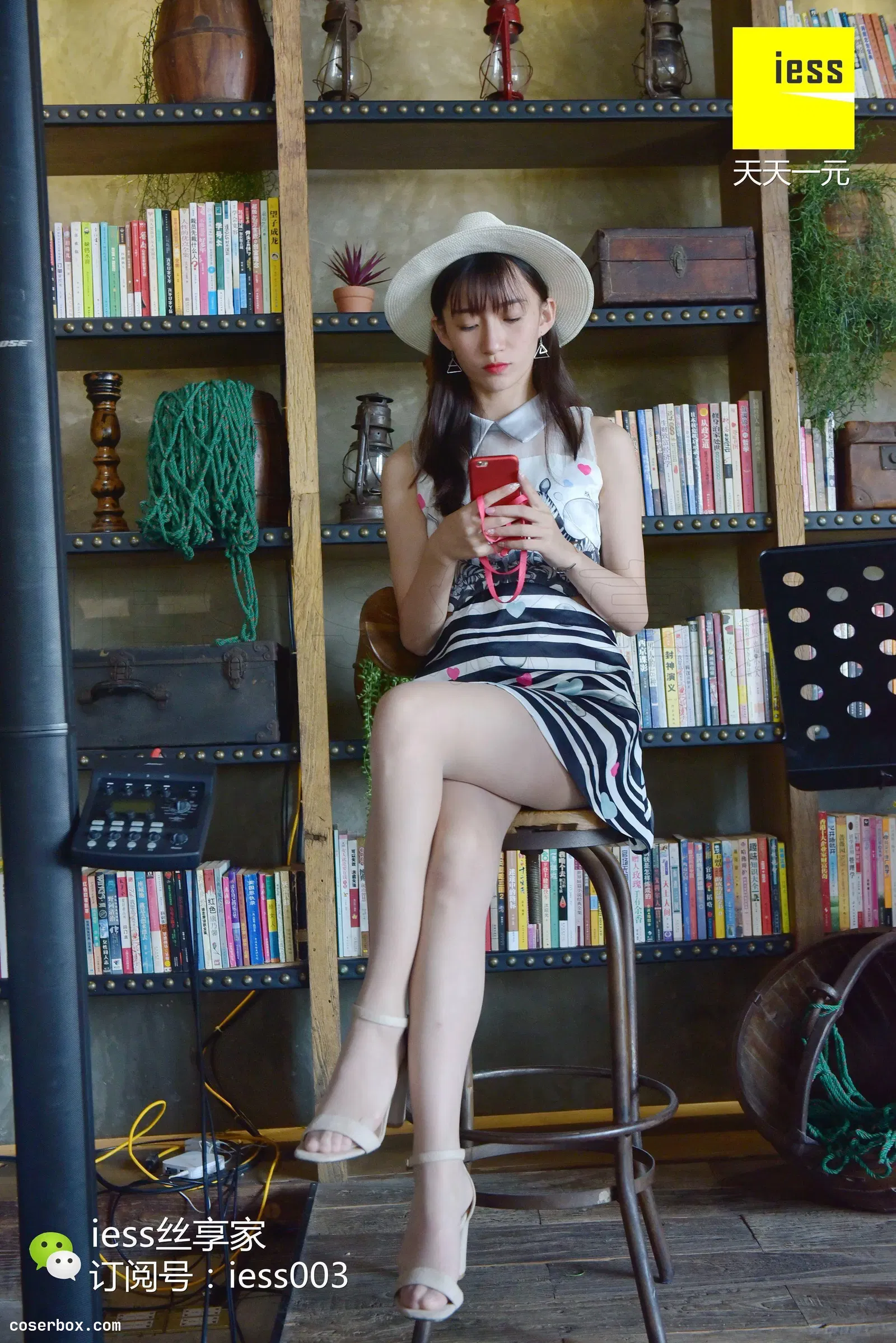 IESS异思趣向 2017.07.10 丝享家018：秋秋《小姐姐的肉丝露趾凉鞋》 [49P 59.35MB]