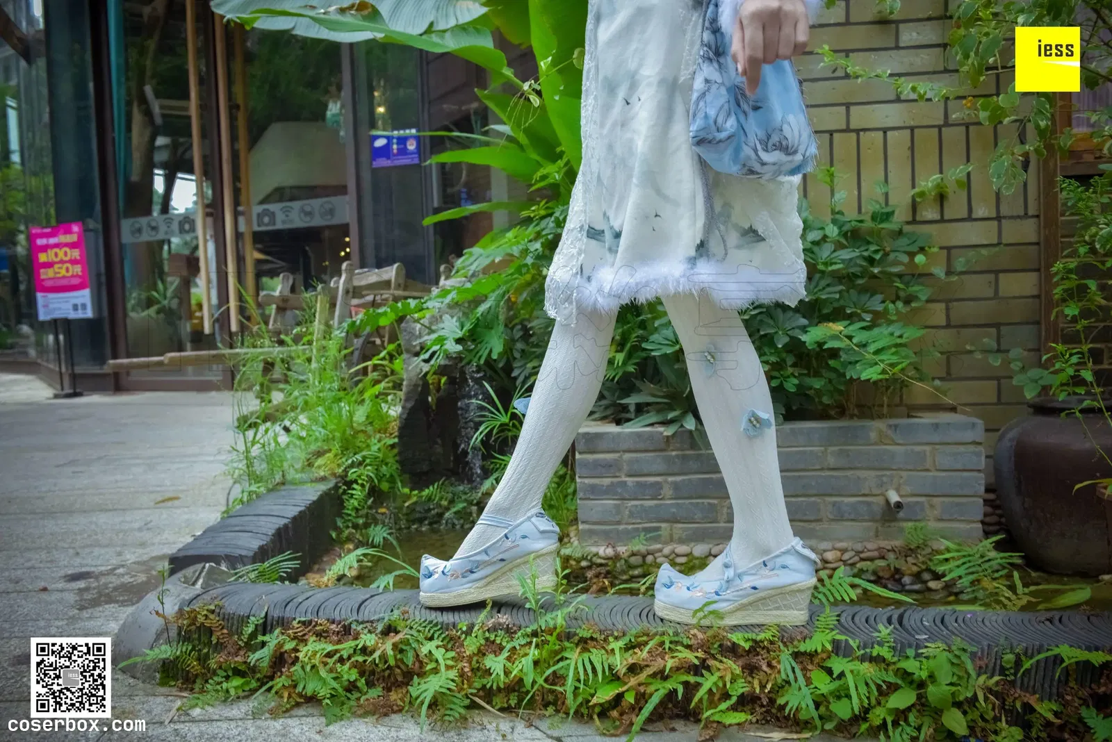 IESS异思趣向 2017.12.11 丝享家122：木木《汉服绣花鞋白色袜》 [96P 50.06MB]