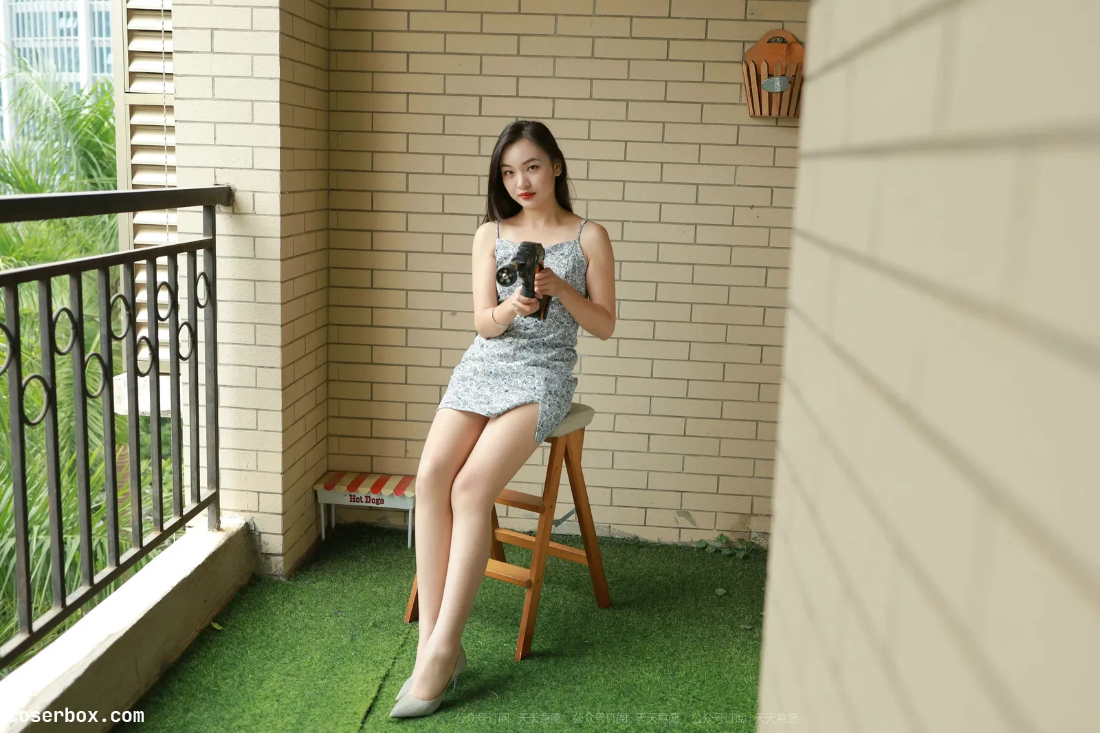 IESS异思趣向 2021.10.14 丝享家947：星星《碎花短裙》[77P／175MB] [77P 174.65MB]