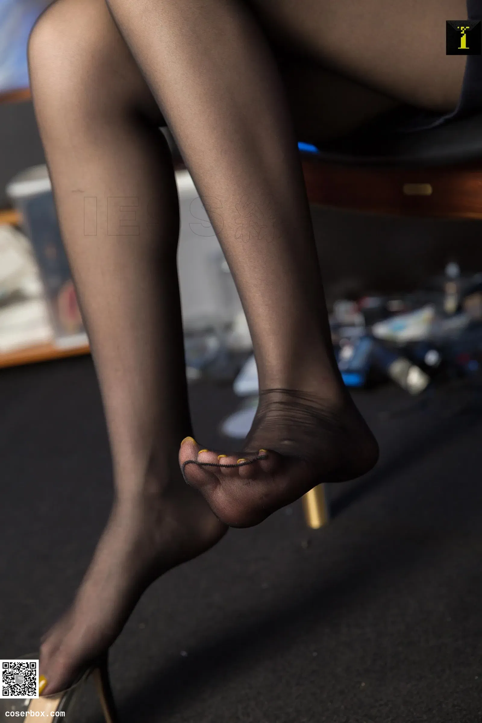 IESS异思趣向 2019.10.21 丝享家592：可乐《白领的休息间隙》[97P／36.3MB] [95P 34.86MB]