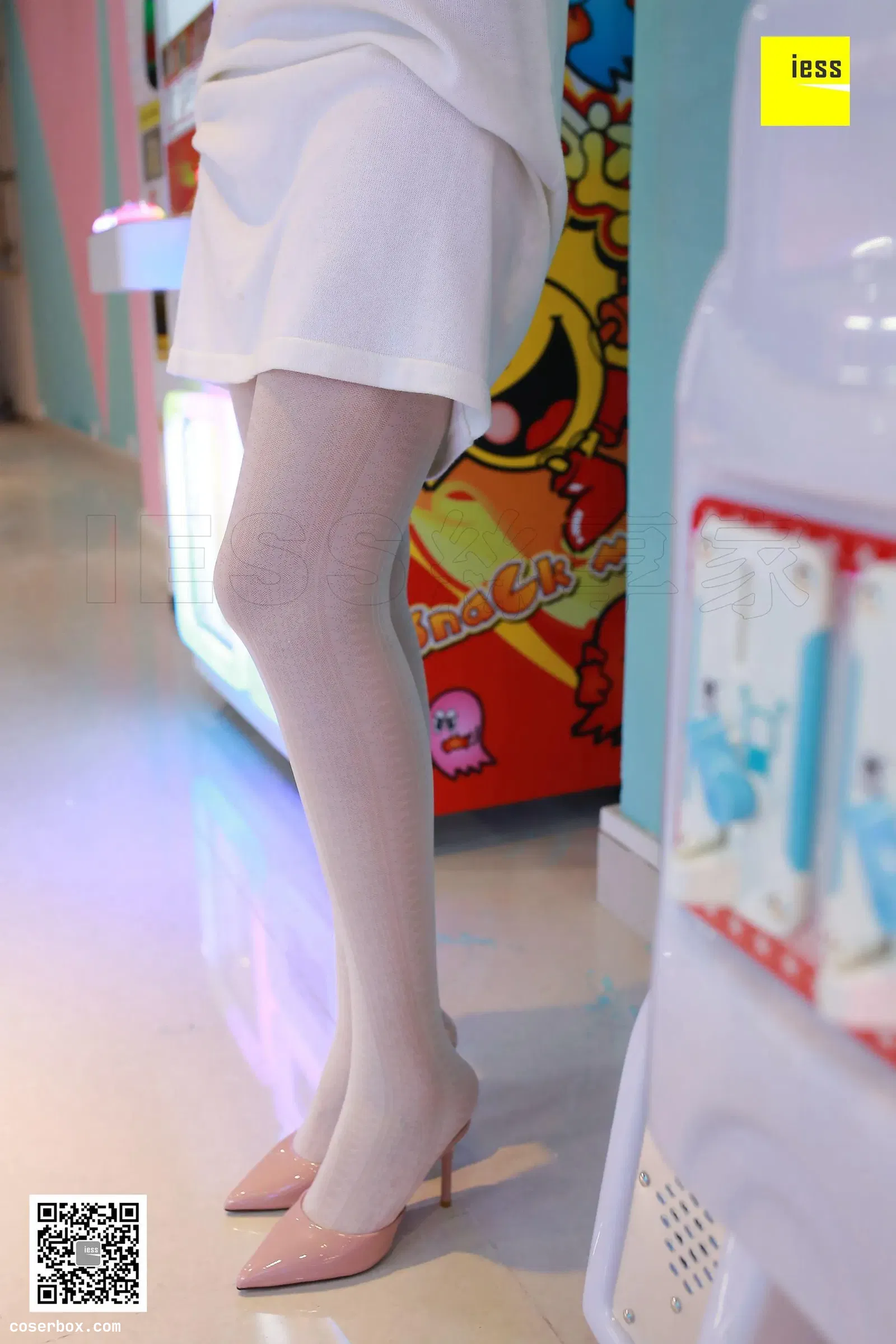 IESS异思趣向 2018.04.03 丝享家203：《练歌房白丝美女》紫紫 [99P-34.4M] [99P 66.69MB]