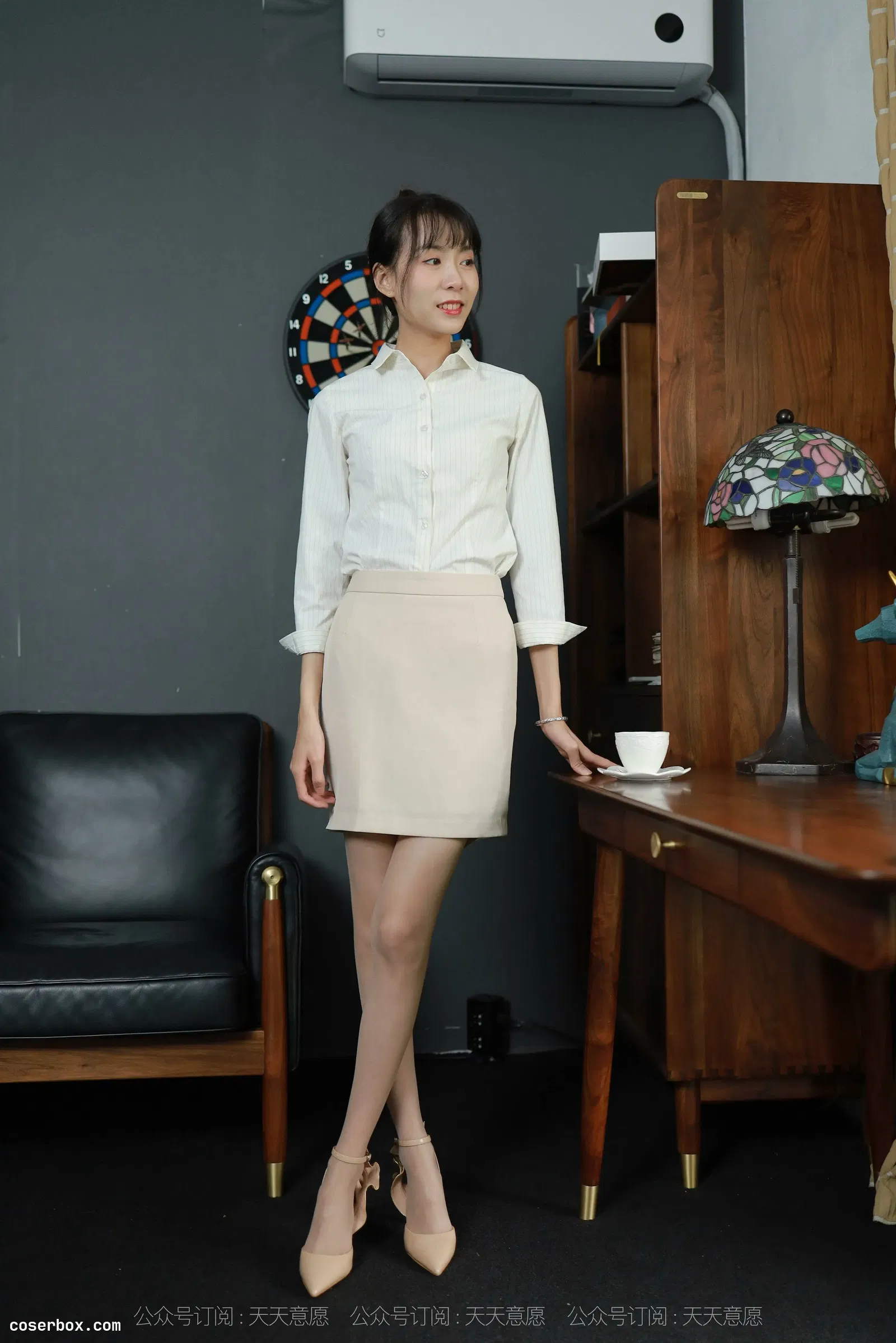 IESS异思趣向 2021.11.08 丝享家969：团团《迷人的金色波纹》[92P／99.8MB] [92P 99.29MB]