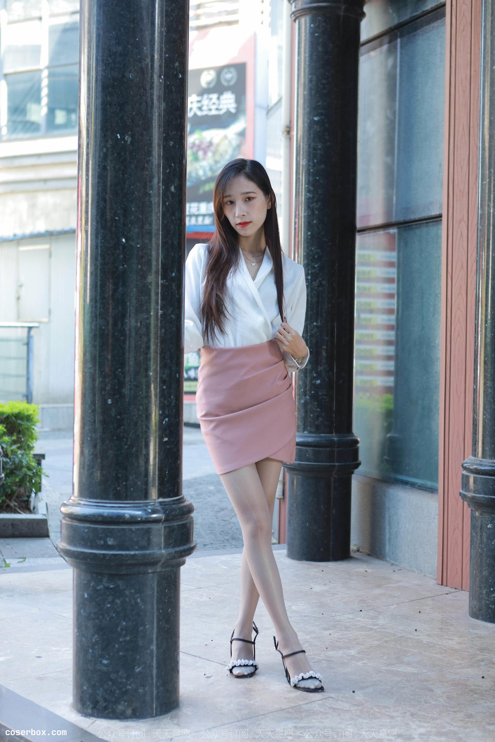 IESS异思趣向 2022.10.27 丝享家 1250 美子《街角的爱人》[88P-94.1M] [88P 92.22MB]