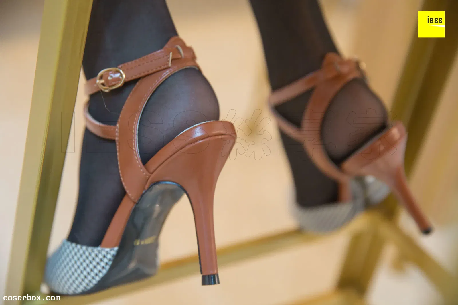 IESS异思趣向 2019.01.30 丝享家412：《小韩初尝黑丝》小韩[94P／39.5MB] [94P 39.34MB]