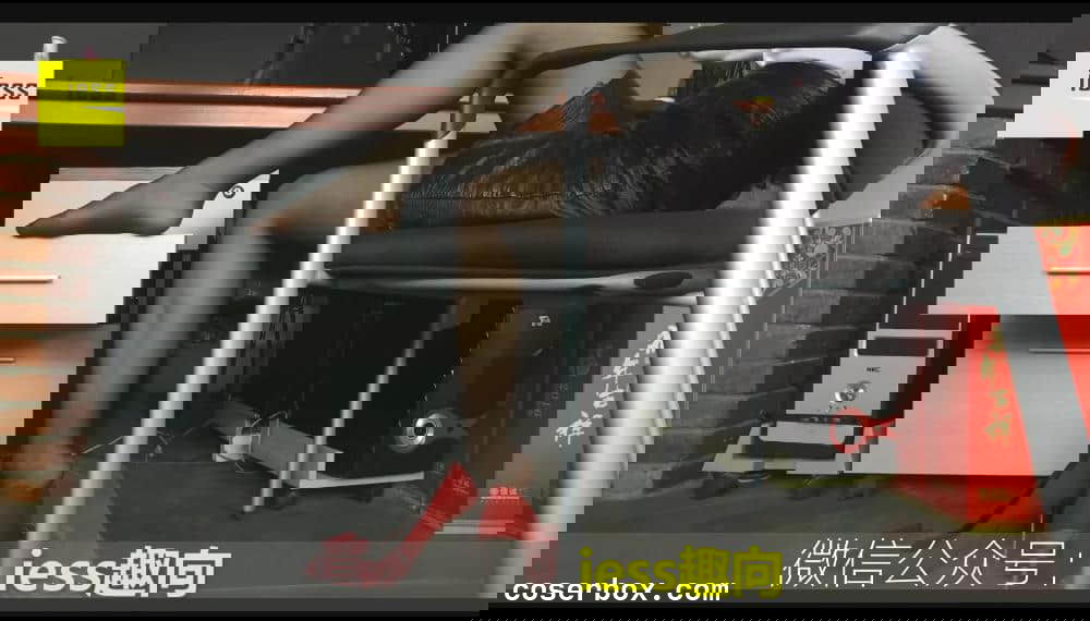 IESS异思趣向 NO.042 聪聪办公室秀黑丝 [1V 313M] [6P 1V 313.57MB]