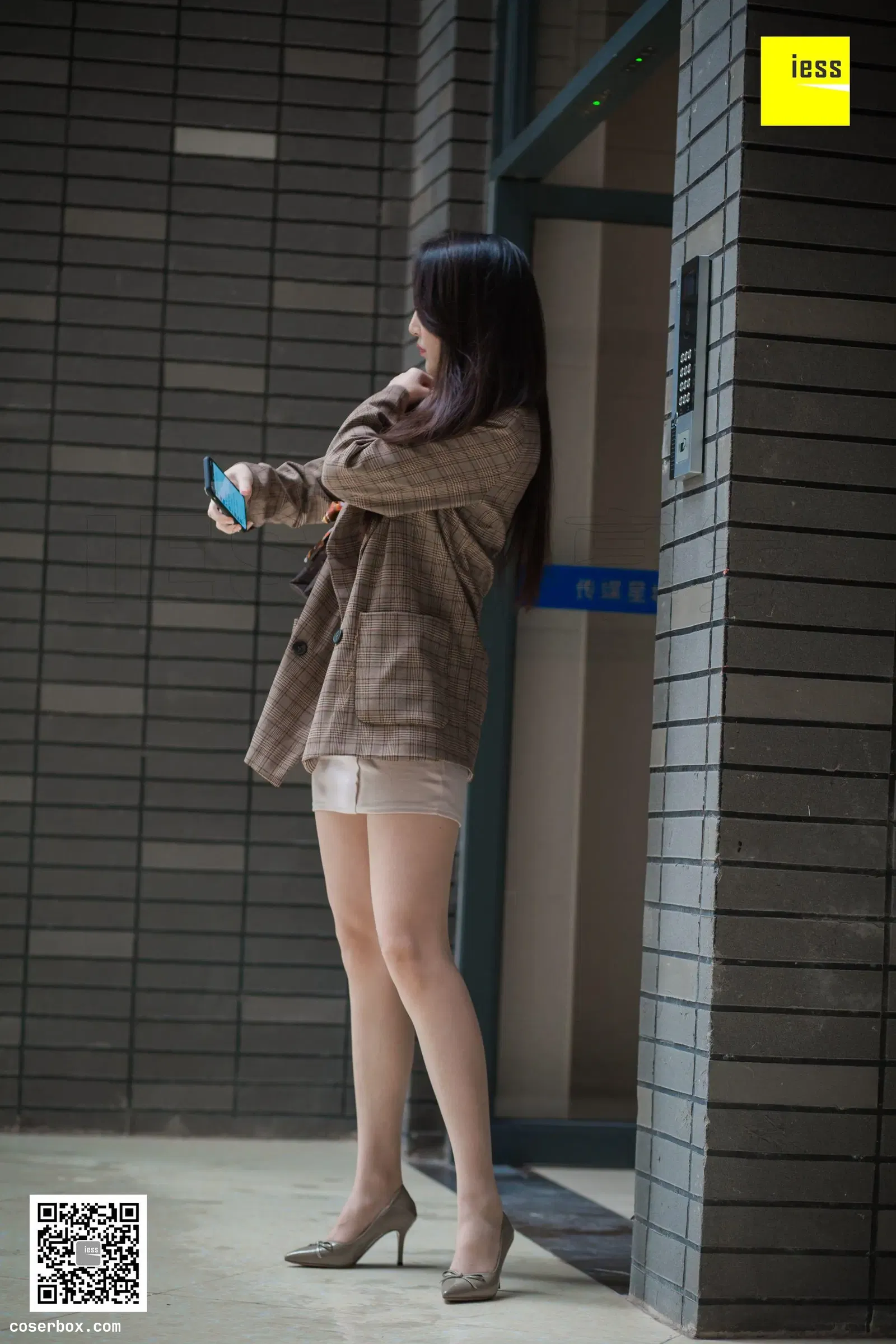 IESS异思趣向 2019.01.08 丝享家397：《小区楼下偶遇云芝》云芝 [90P-40M] [90P 41.21MB]