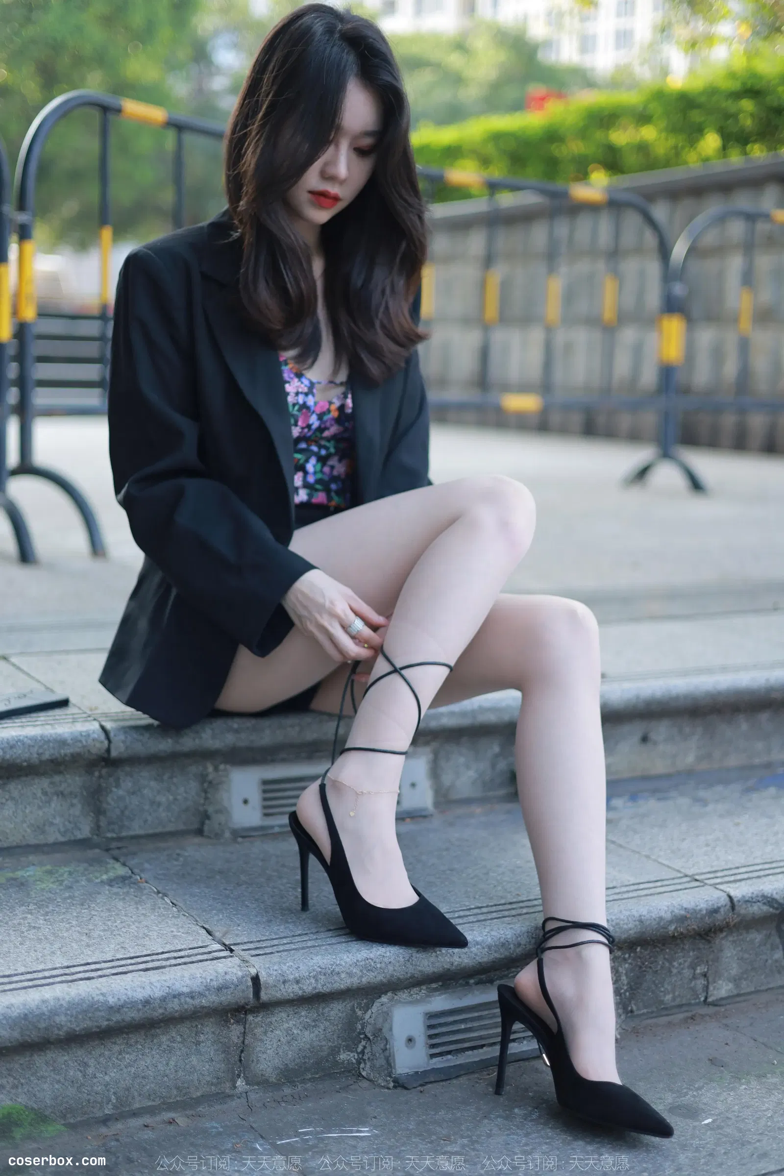 IESS异思趣向 2022.05.24 丝享家 1097：佳爷《四月特辑》[79P-113.92 MB] [79P 112.6MB]