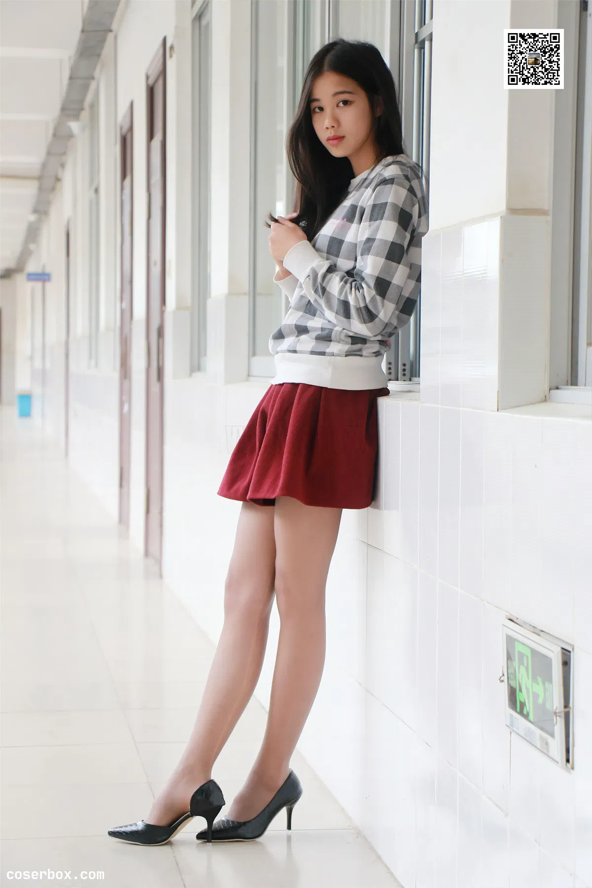 MussGirl慕丝女郎 学妹系列12 学妹告诉你,支援武汉,从宅做起2[72P／151MB] - 1