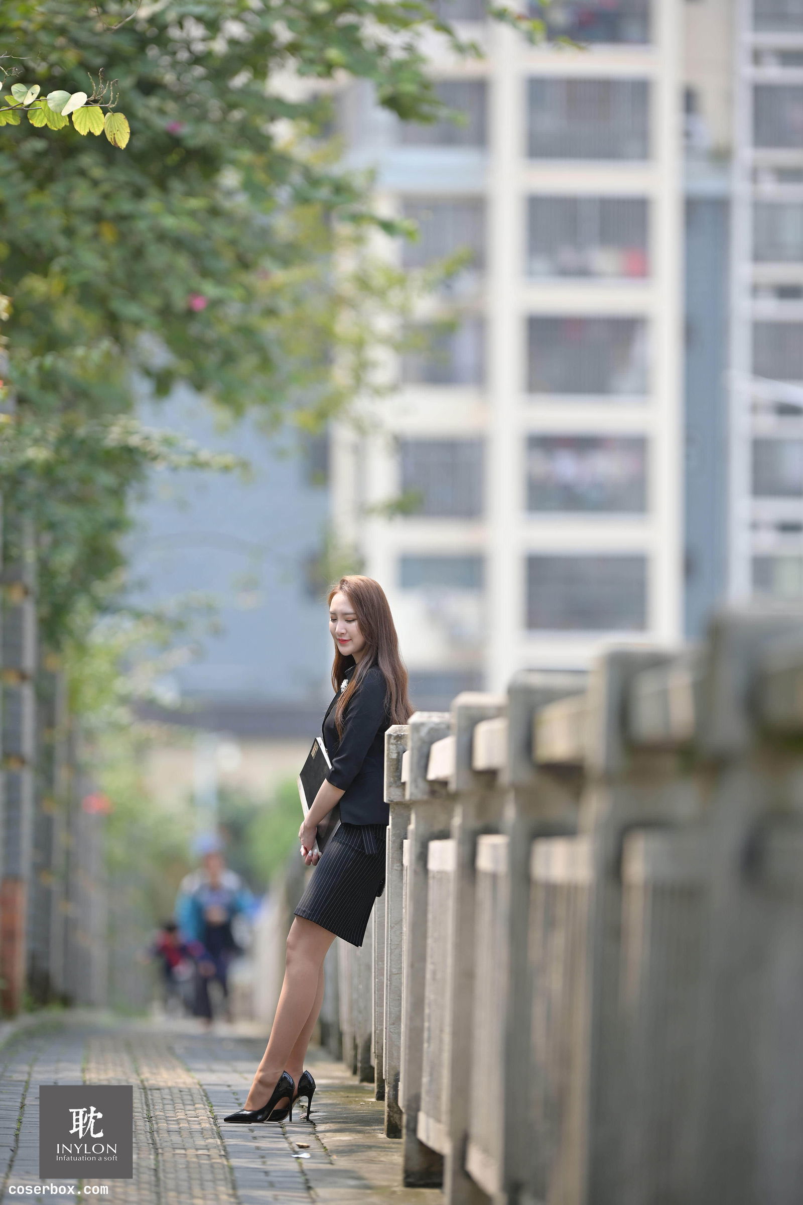 IESS异思趣向 普惠集 177特别版- 跟拍上班的云芝 [73P62MB] [73P 60.68MB]