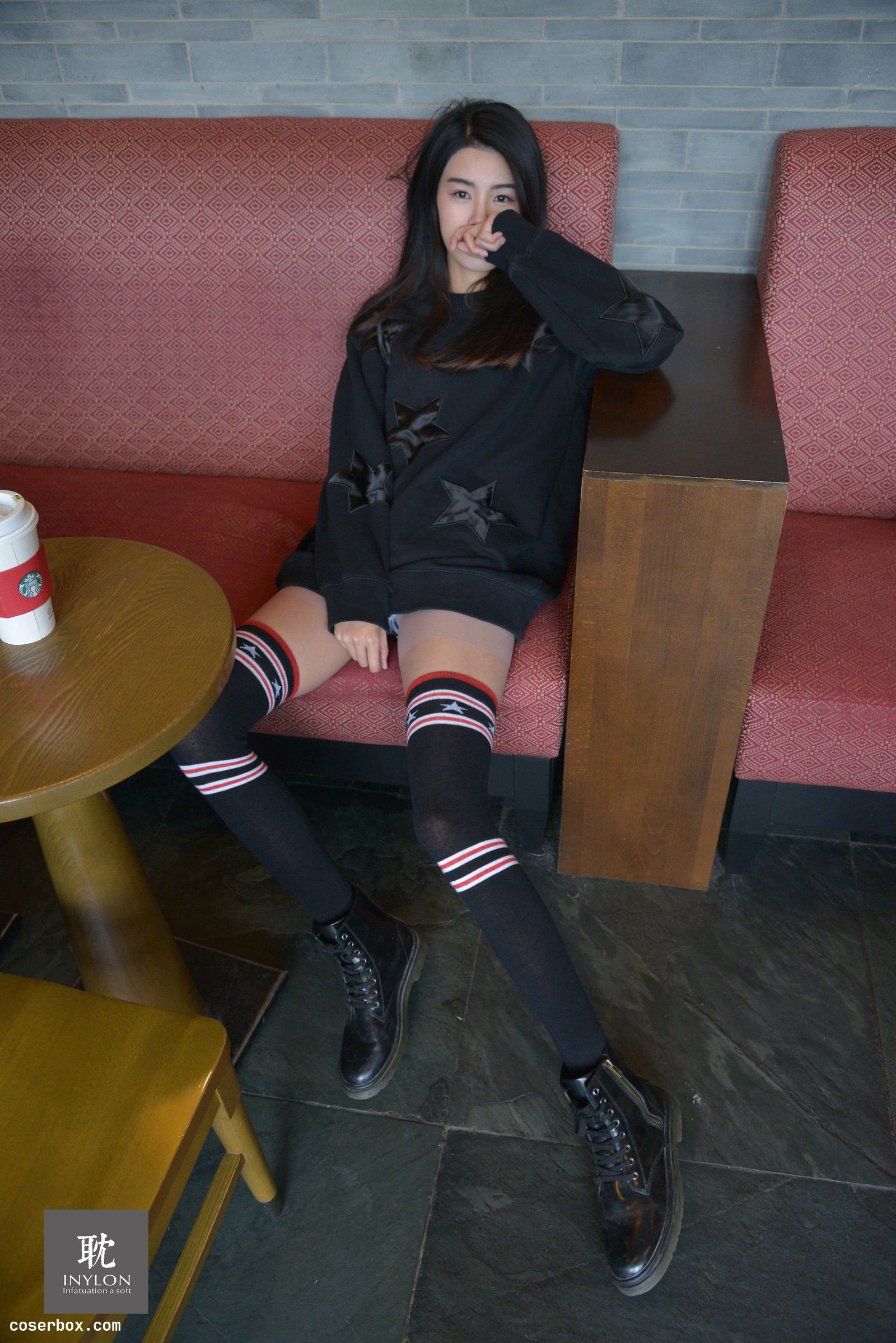 IESS异思趣向 普惠集 198 - 瘦长的非主流丝腿 [92P136MB] [92P 135.16MB]