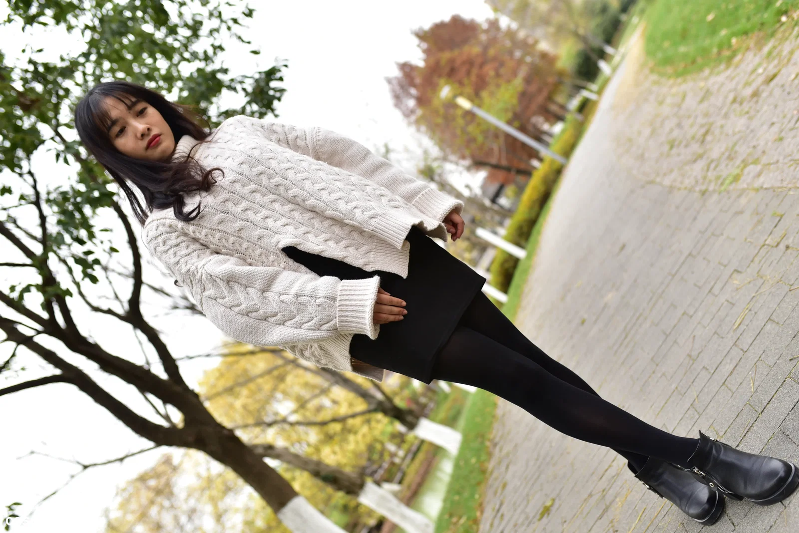 大生模拍 NO.049 嘉嘉-答应你们的厚黑丝 [51P 574.99MB]