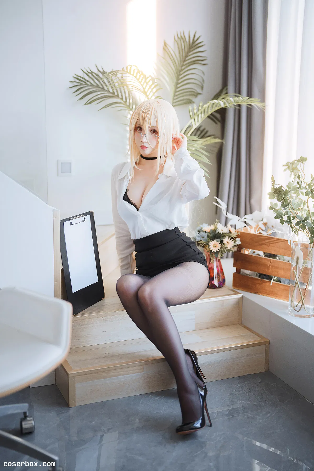 Rioko凉凉子(肉扣热热子) NO.114 办公室的意外 [70P 394.73MB] - 1