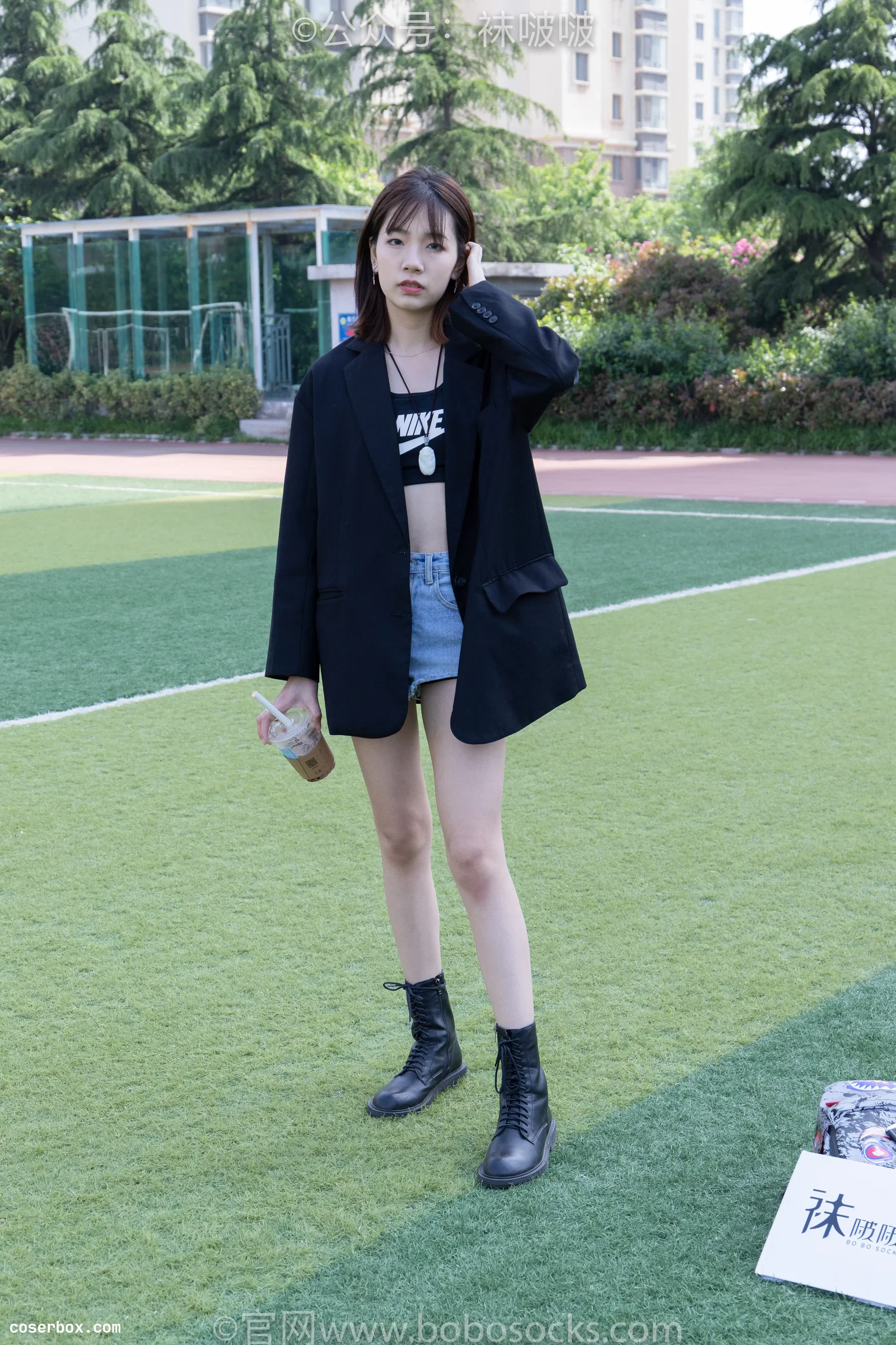 BoBoSocks袜啵啵 NO.010 小甜豆-马丁靴、白色短棉袜、裸足 [117P 1V 3.38GB]