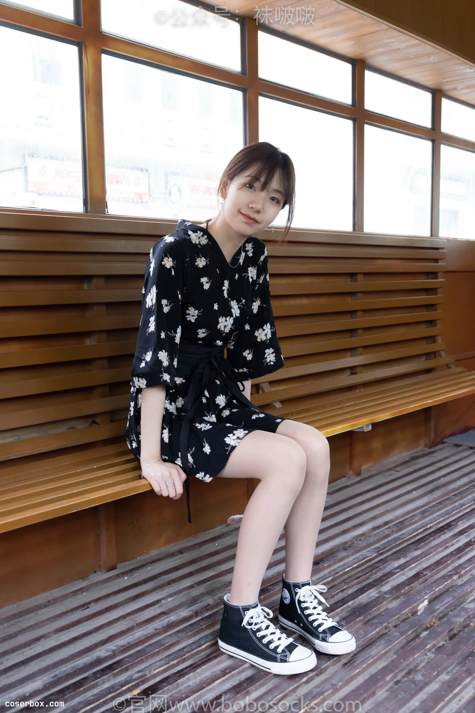 BoBoSocks袜啵啵 NO.013 小甜豆-匡威帆布鞋、浅灰色短棉袜、肉丝 [132P 1V 8.07GB]