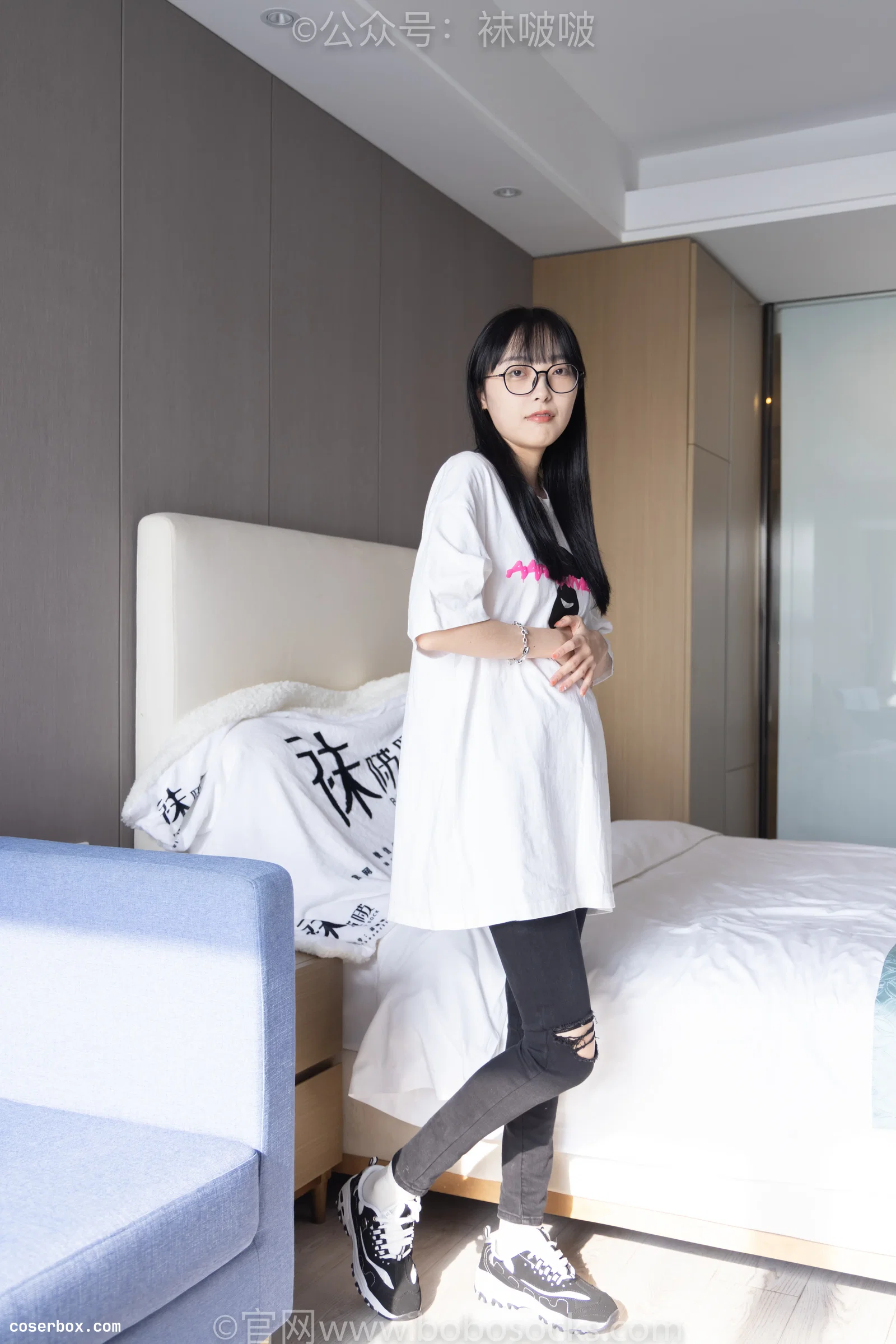 BoBoSocks袜啵啵 NO.055 稚予-斯凯奇运动鞋、白棉袜、黑棉袜 [139P 1V 6.67GB]