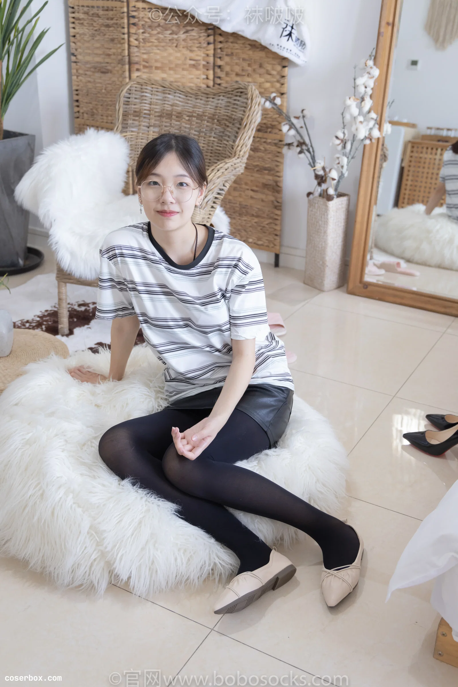 BoBoSocks袜啵啵 NO.029 小甜豆-平底鞋、厚黑丝、厚肉丝、踩饼干剧情 [144P 1V 4.09GB]