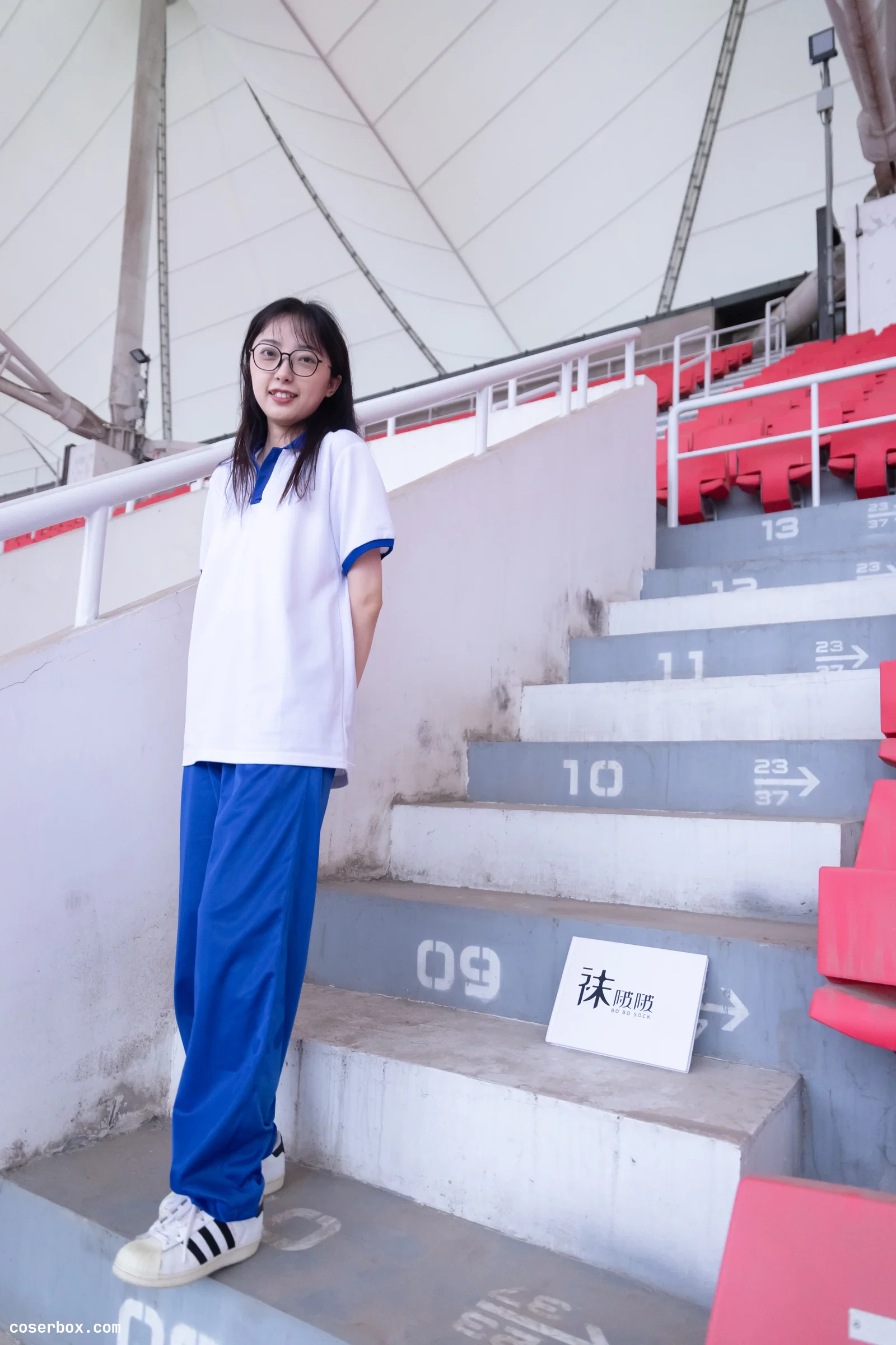 BoBoSocks袜啵啵 NO.002 稚予-校服、贝壳头、白棉袜、裸足 [139P 1V 2.99GB]