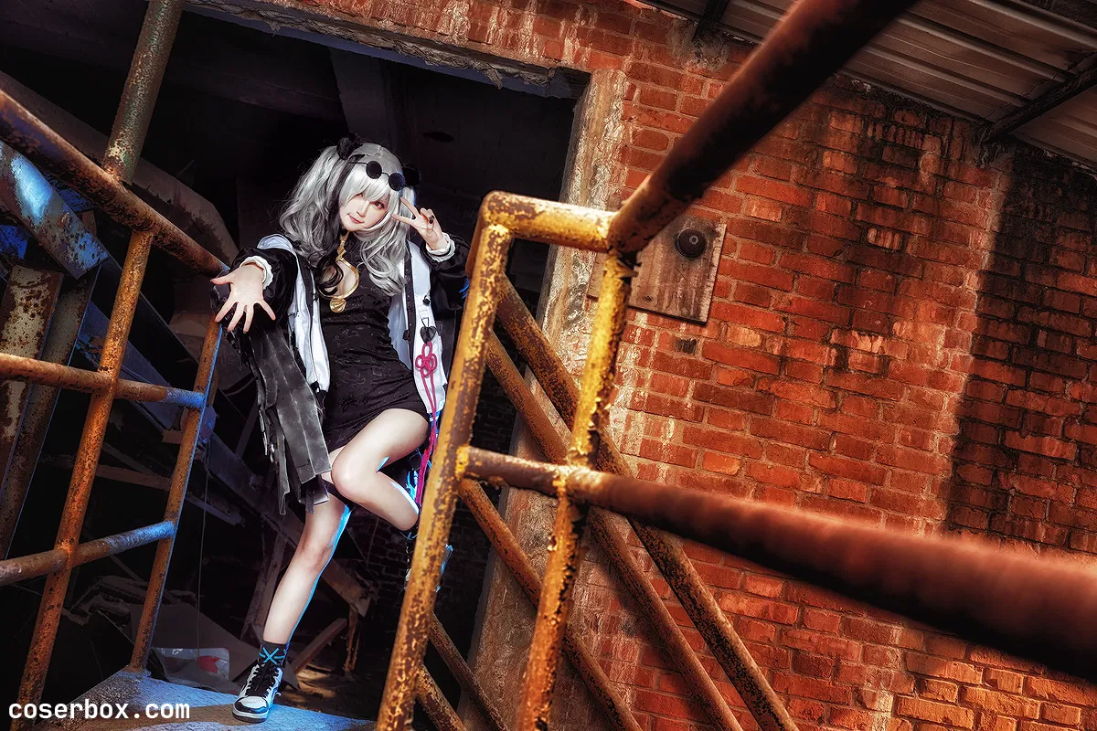 yui金鱼 NO.015 食铁兽 [15P 216.28MB] - 1