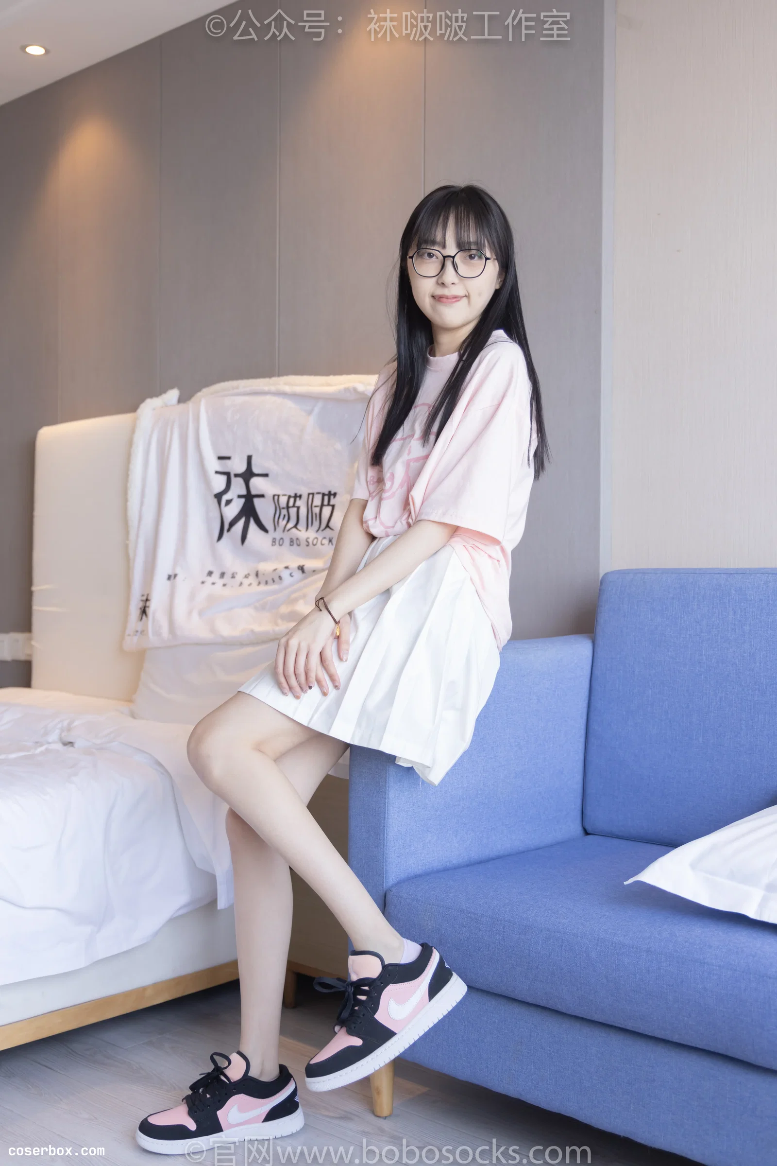 BoBoSocks袜啵啵 NO.091 稚予-板鞋、淡粉色船袜、黑色船袜、裸足 [148P 1V 6.22GB]